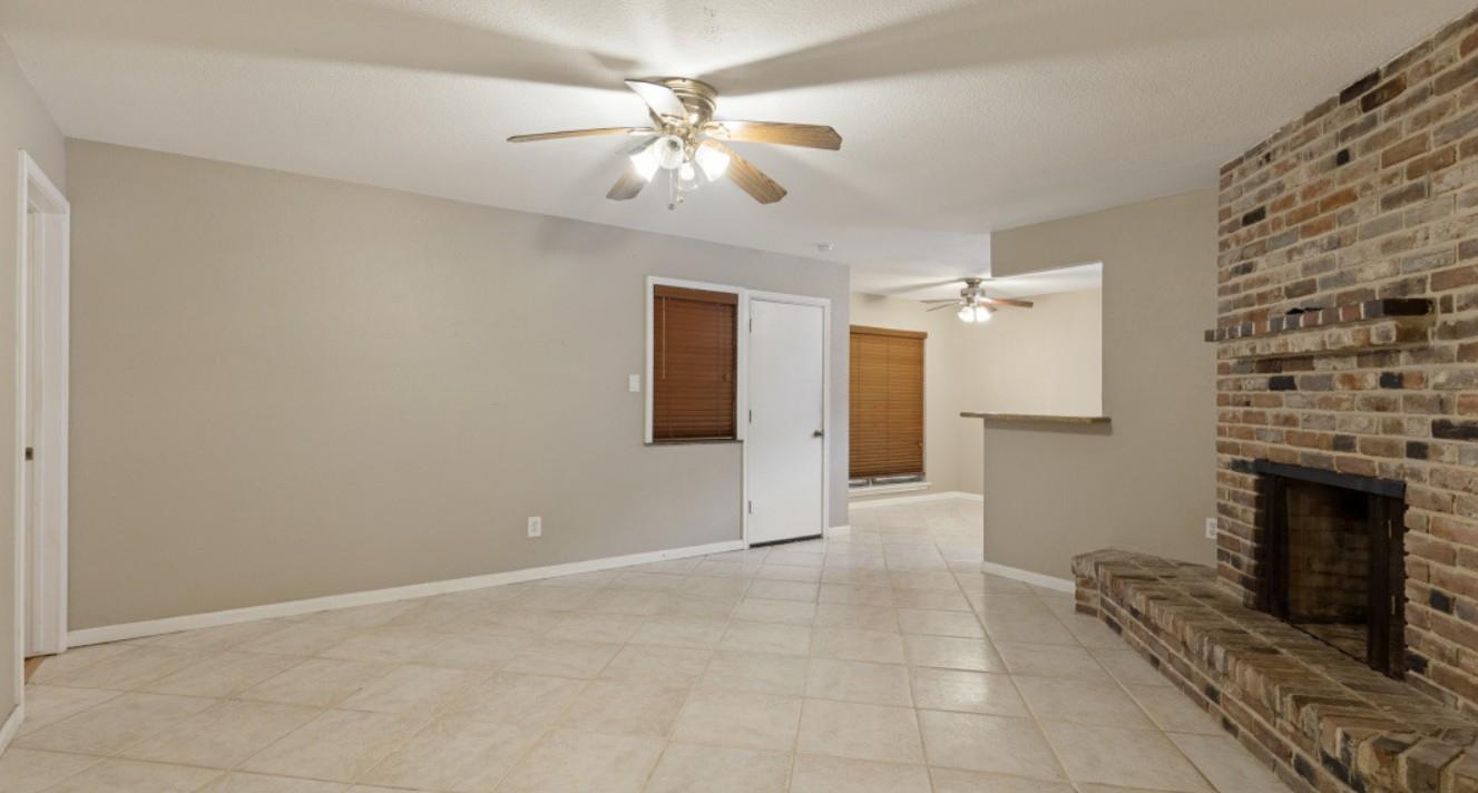 3221 Pine ST — photo 4