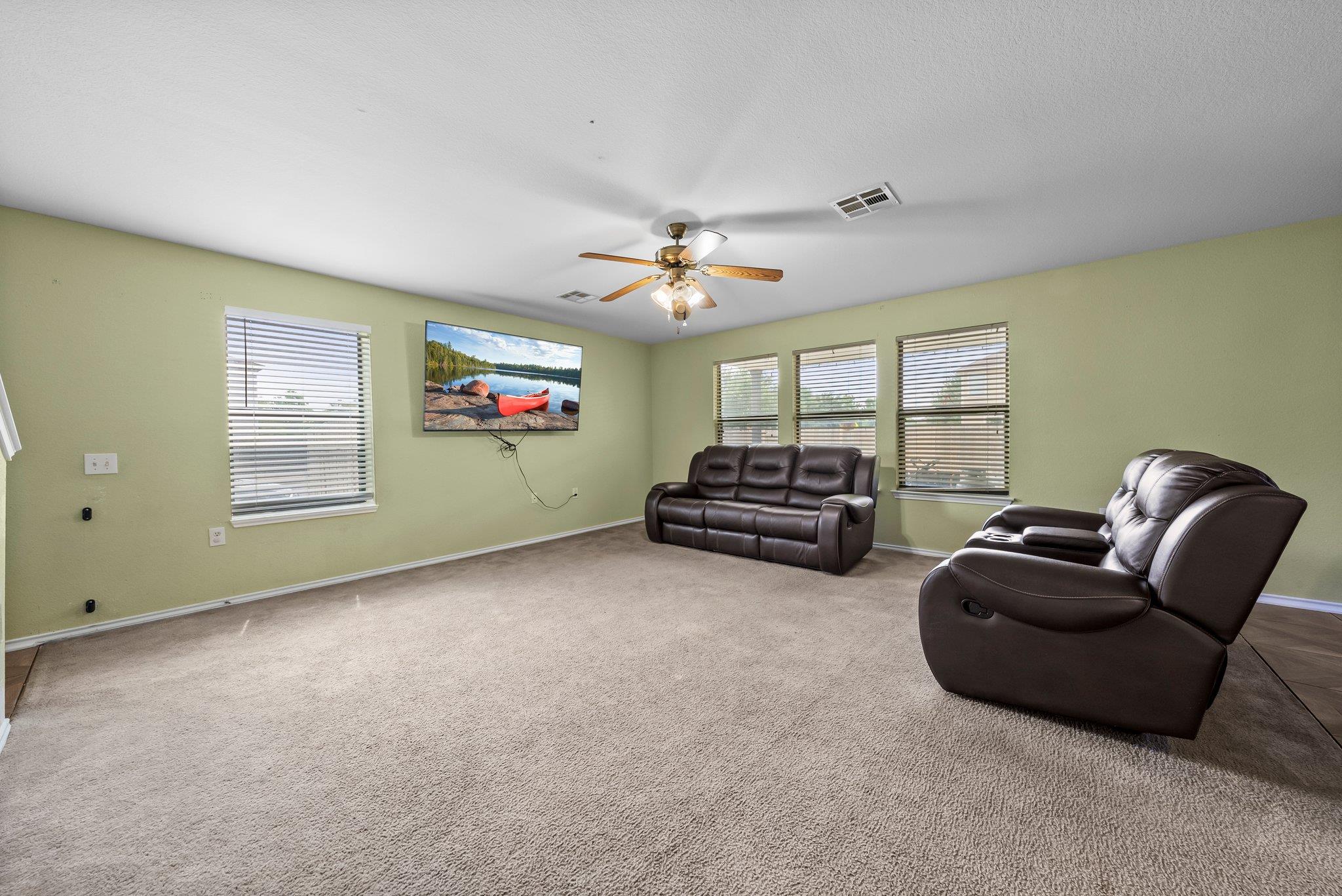 6829 Walkup LN — photo 4
