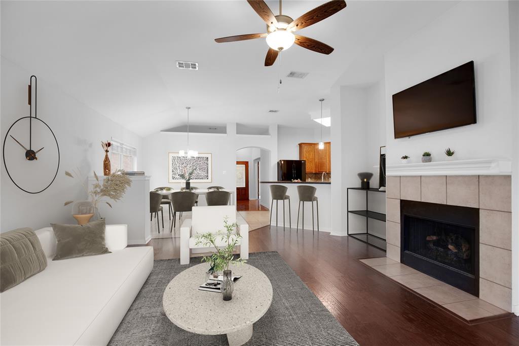 281 Hutton DR — photo 4