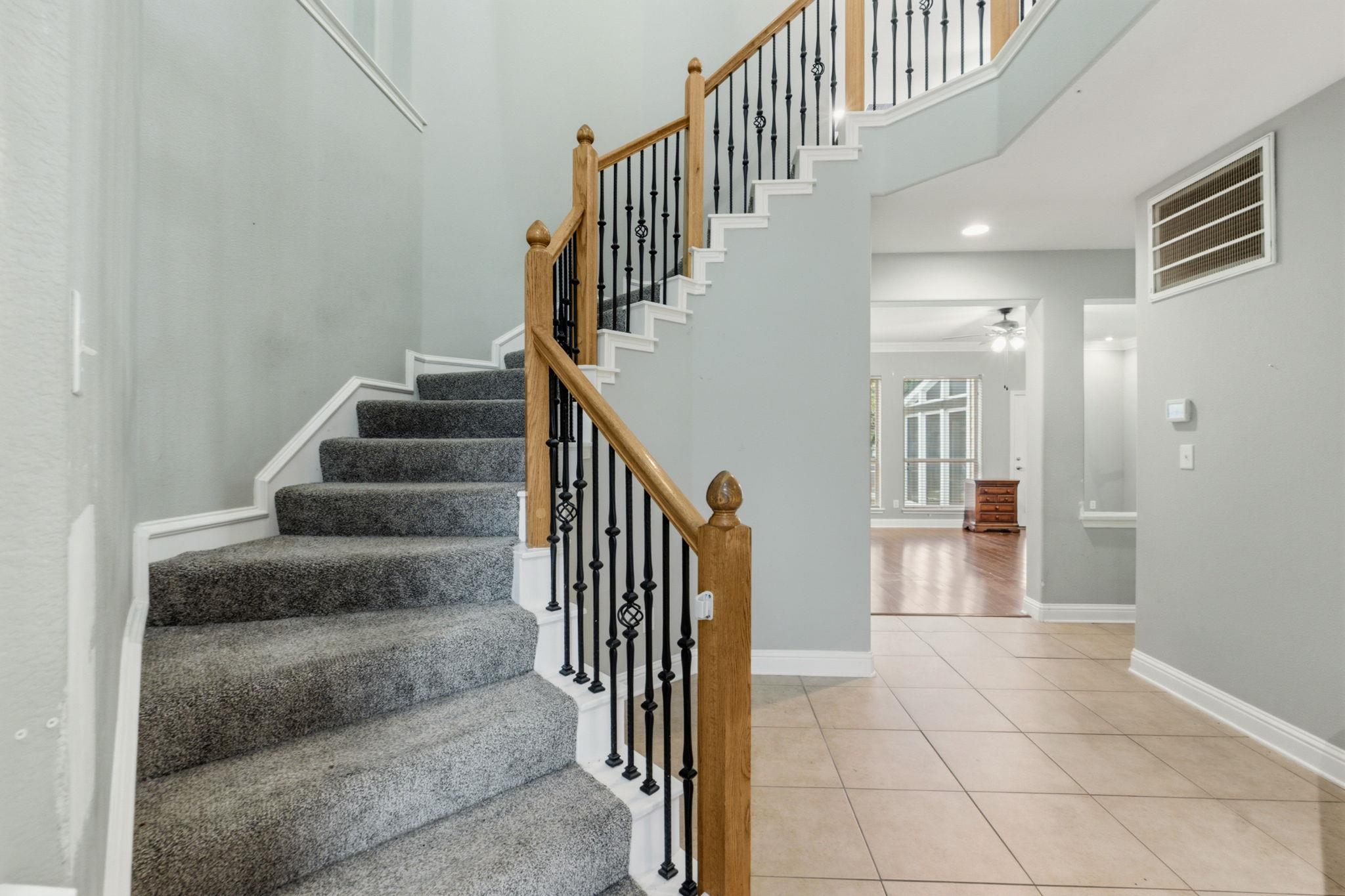 1239 Pine Forest CIR — photo 3