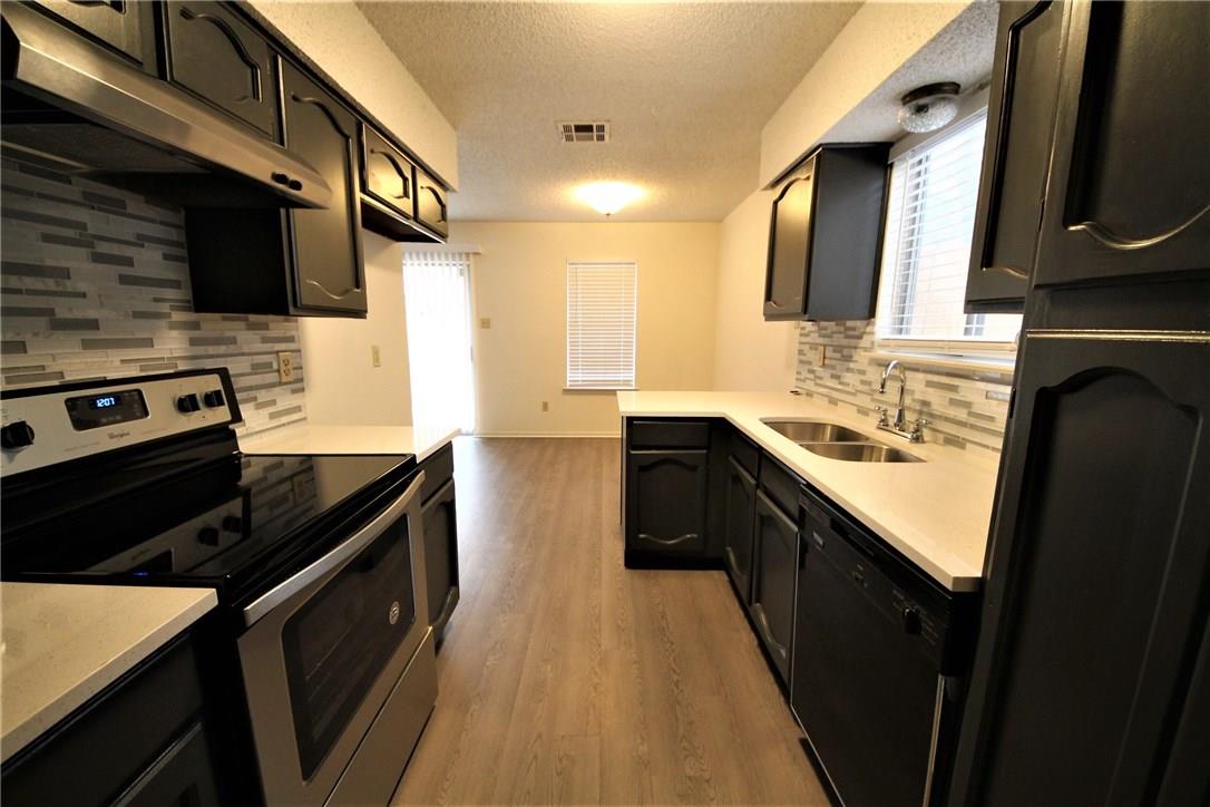 3206 Spaniel DR — photo 3