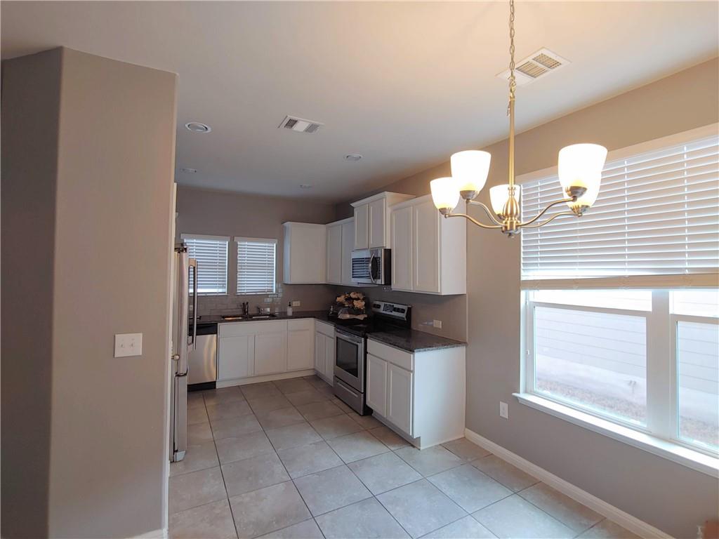 18412 Cumberland Gap ST — photo 3