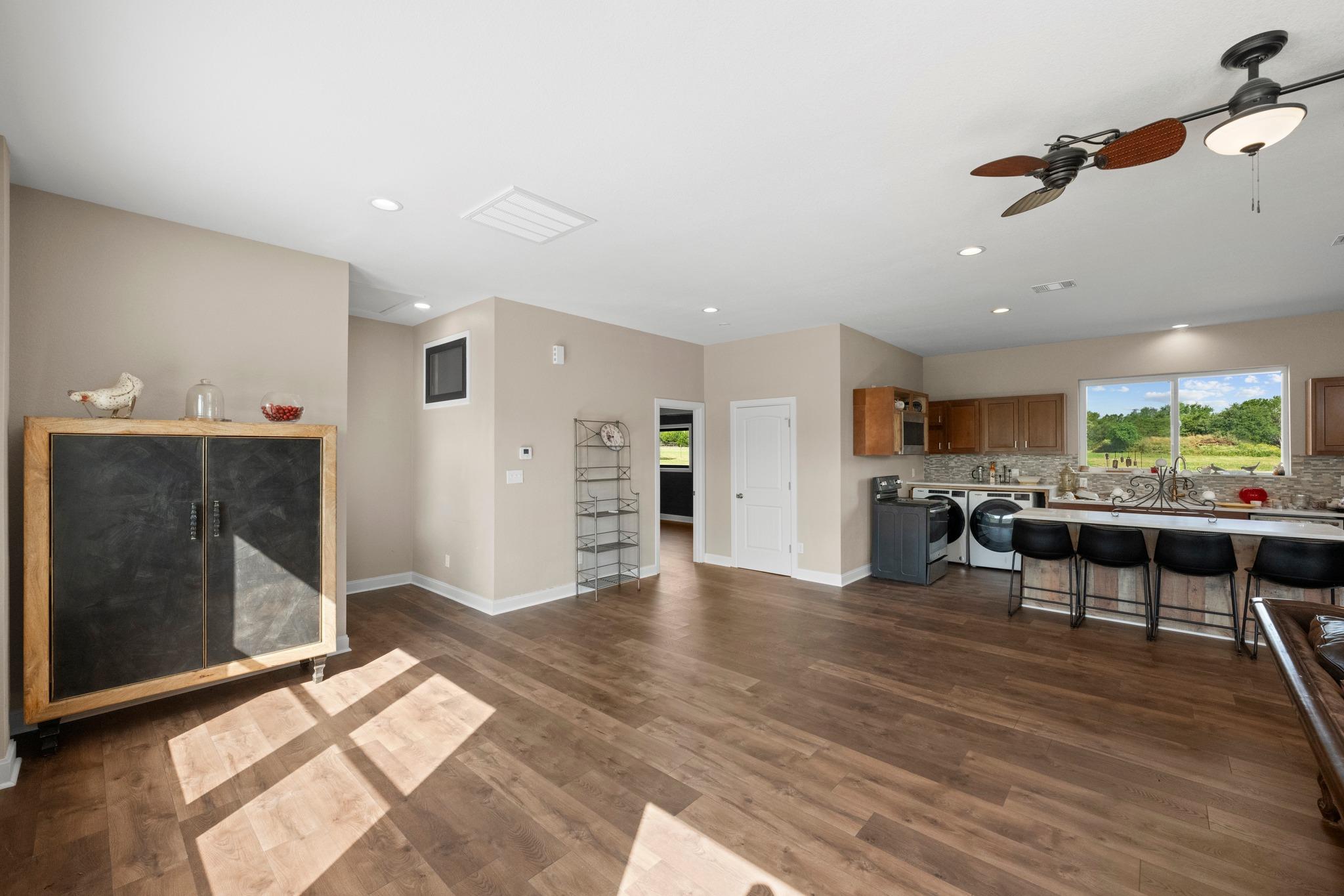 408 Mesa Oaks RD — photo 5