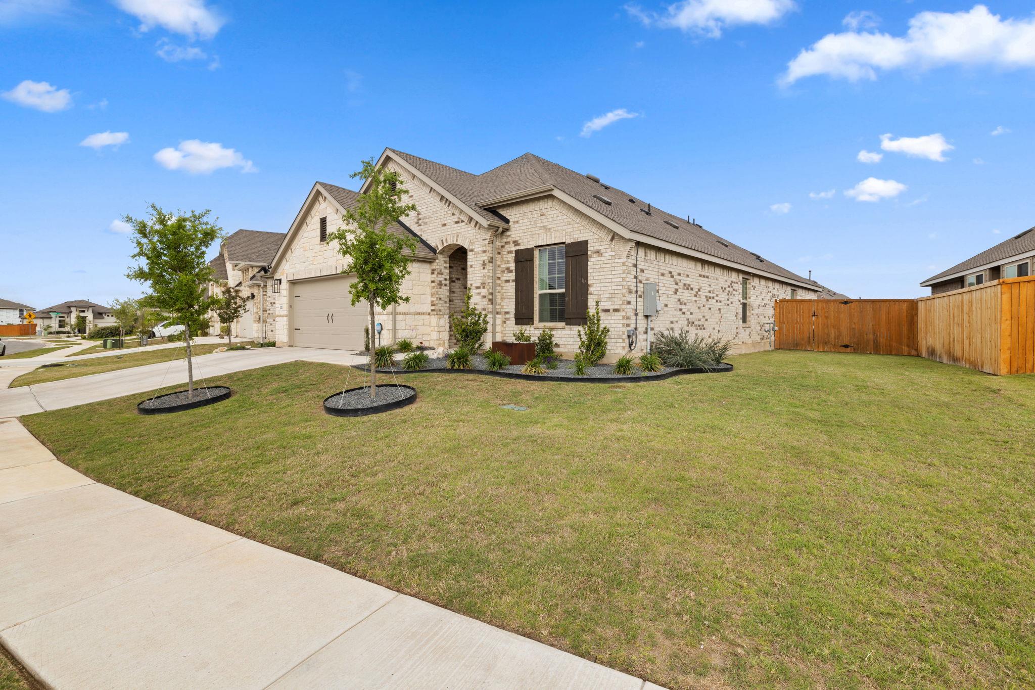 330 Bay Breeze DR — photo 3