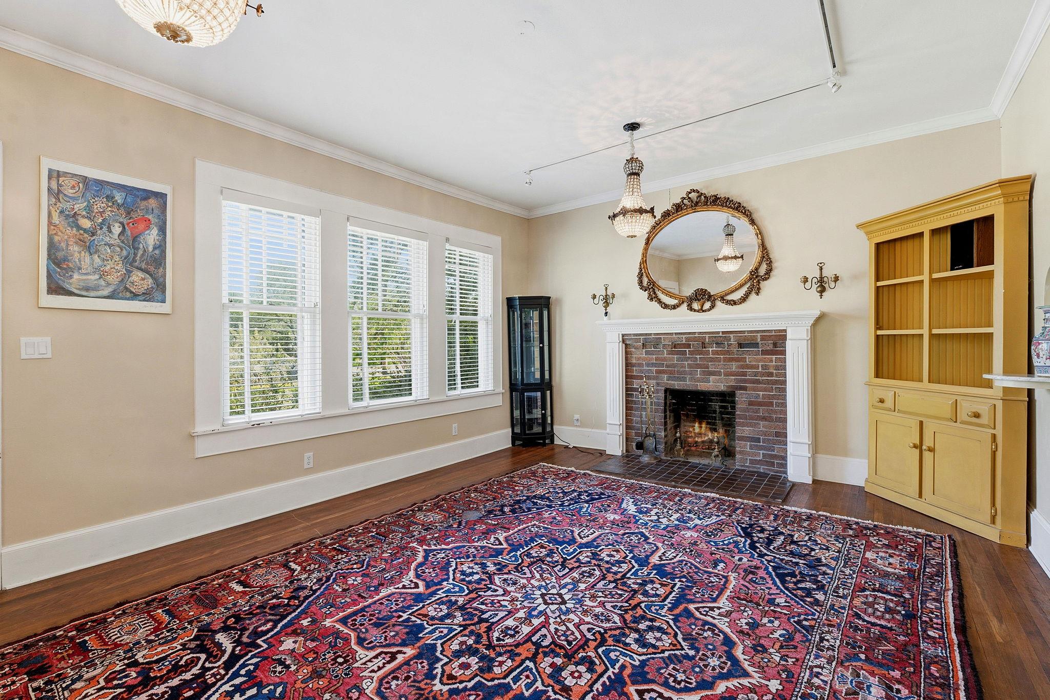 1232 Spruce ST — photo 4