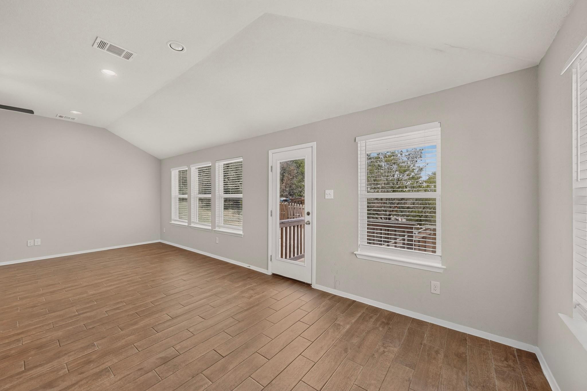 3704 Allegiance Ave — photo 5