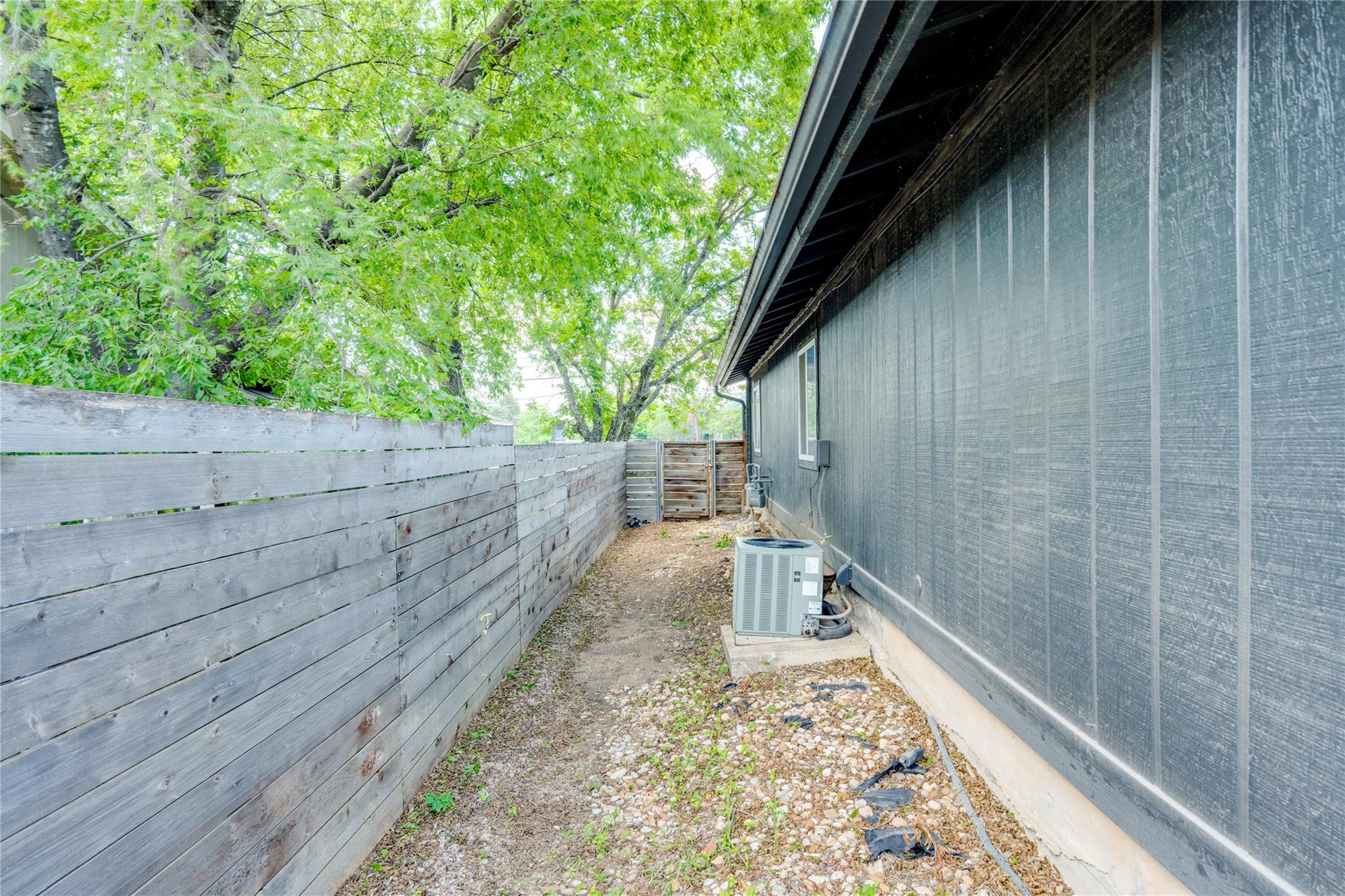 2315 Burleson RD — photo 5