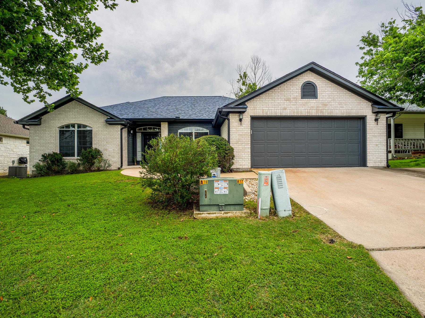 408 Spyglass ST — photo 3