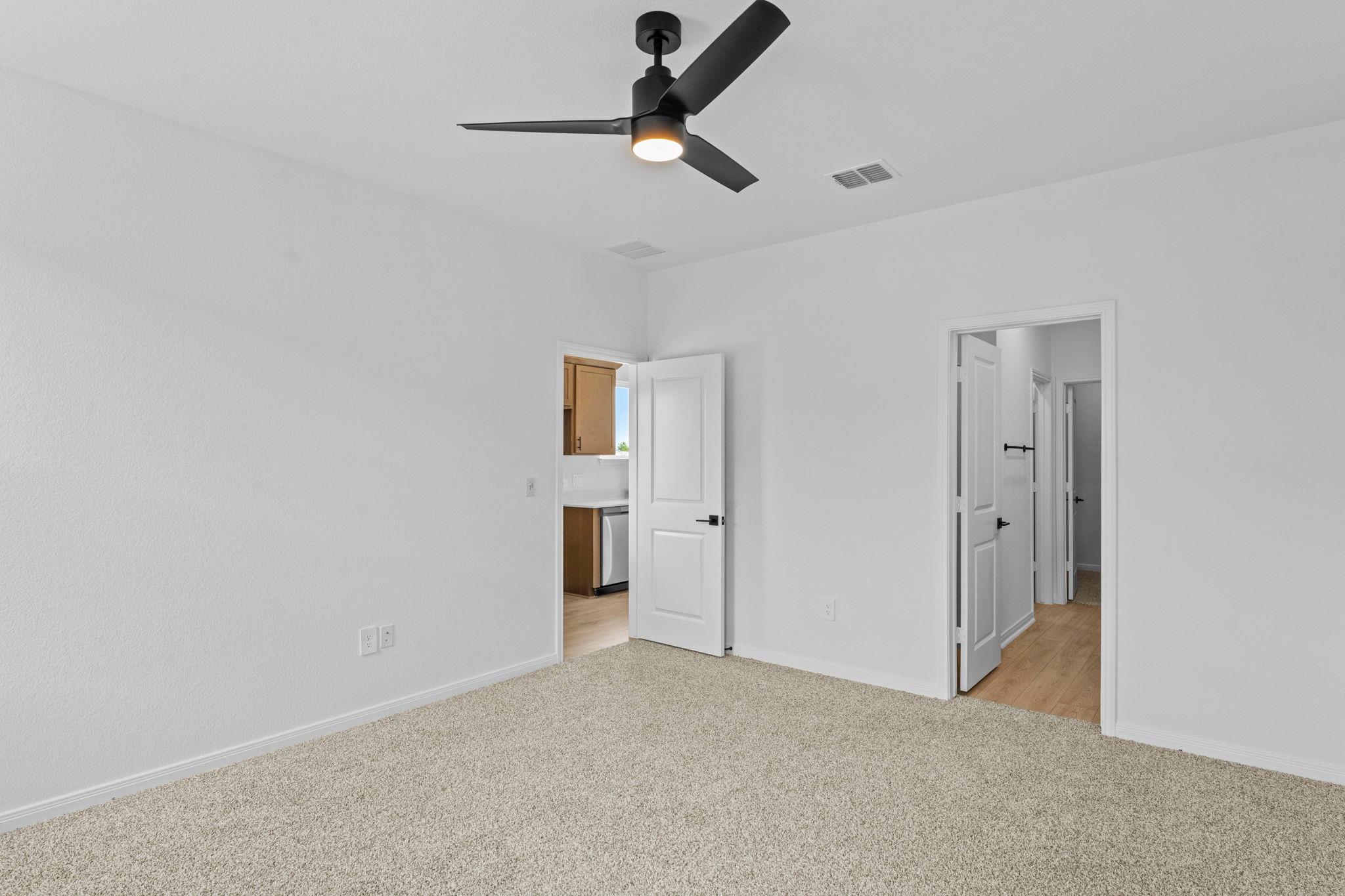 2542 Violet Theo LN — photo 5