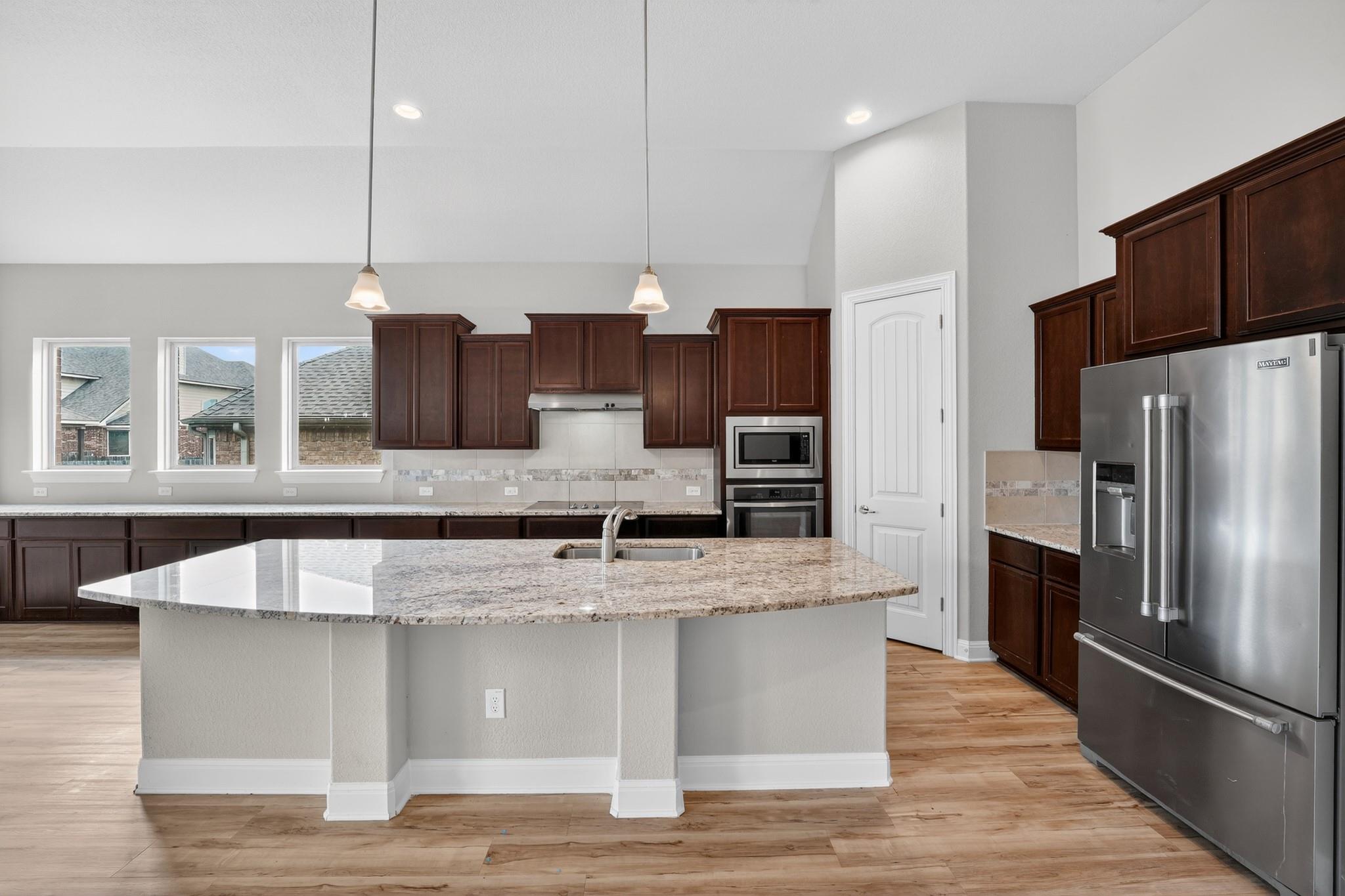 1009 Wolcott DR — photo 3