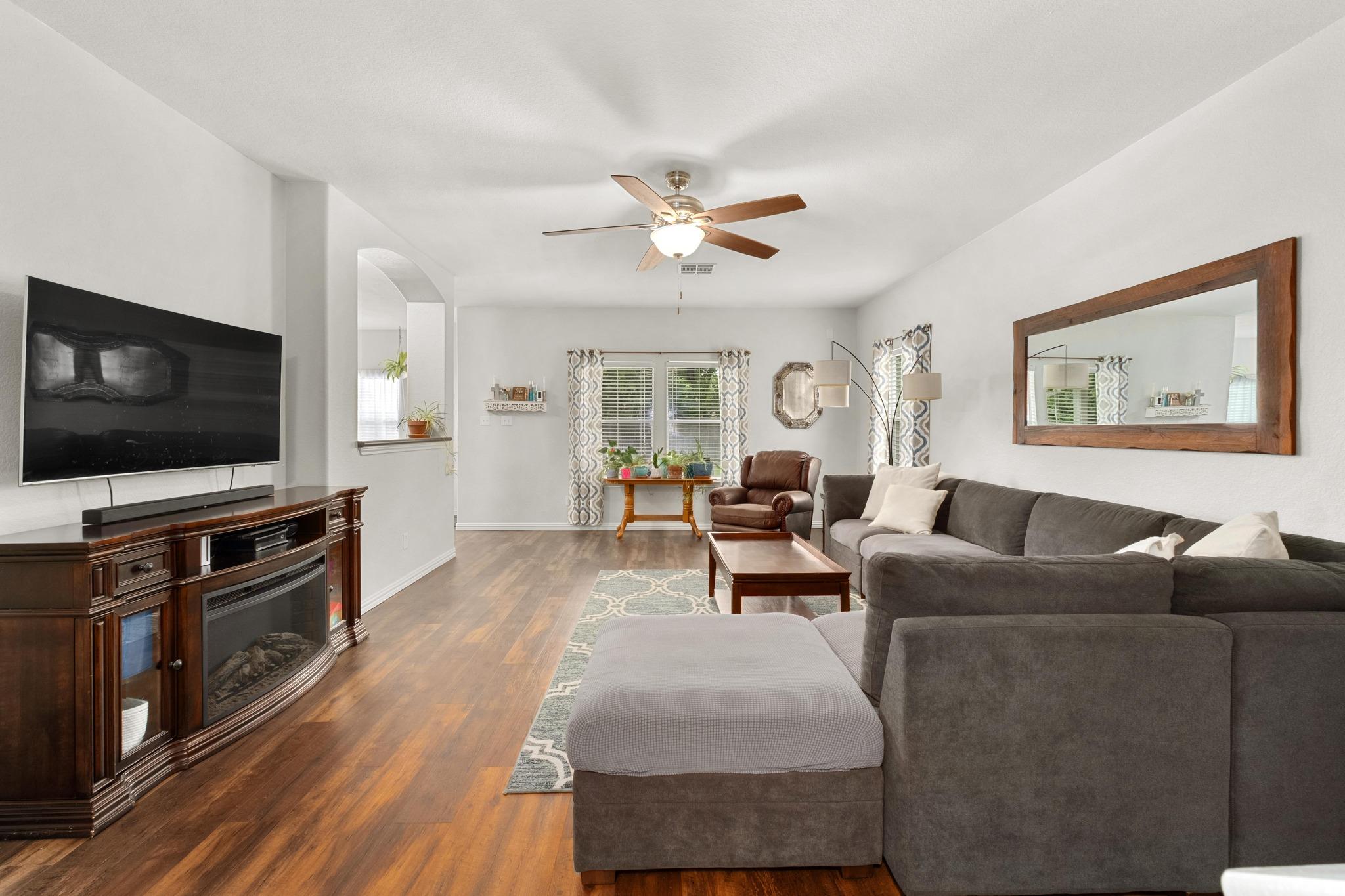 1107 Concan DR — photo 3