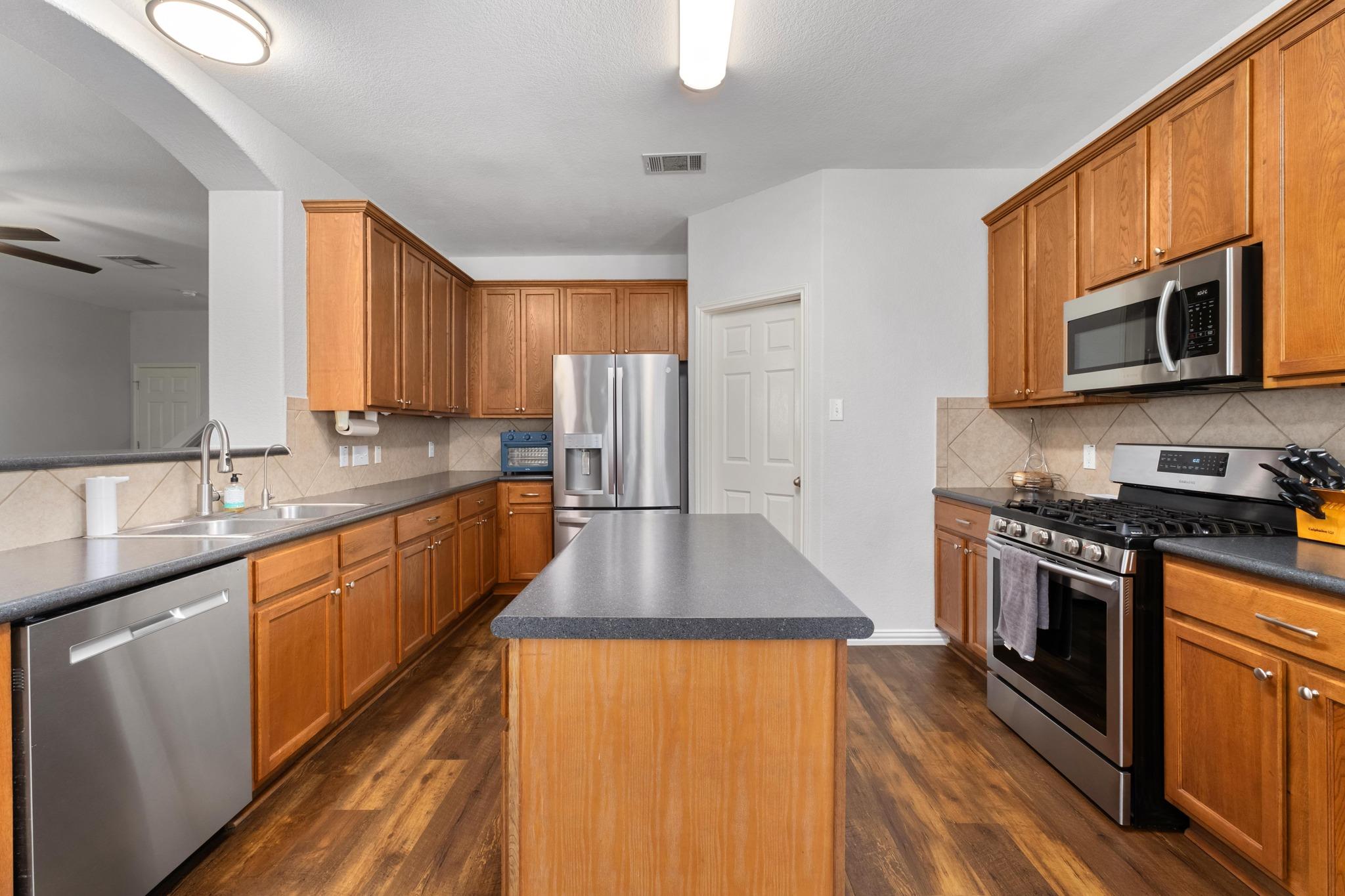 1107 Concan DR — photo 4