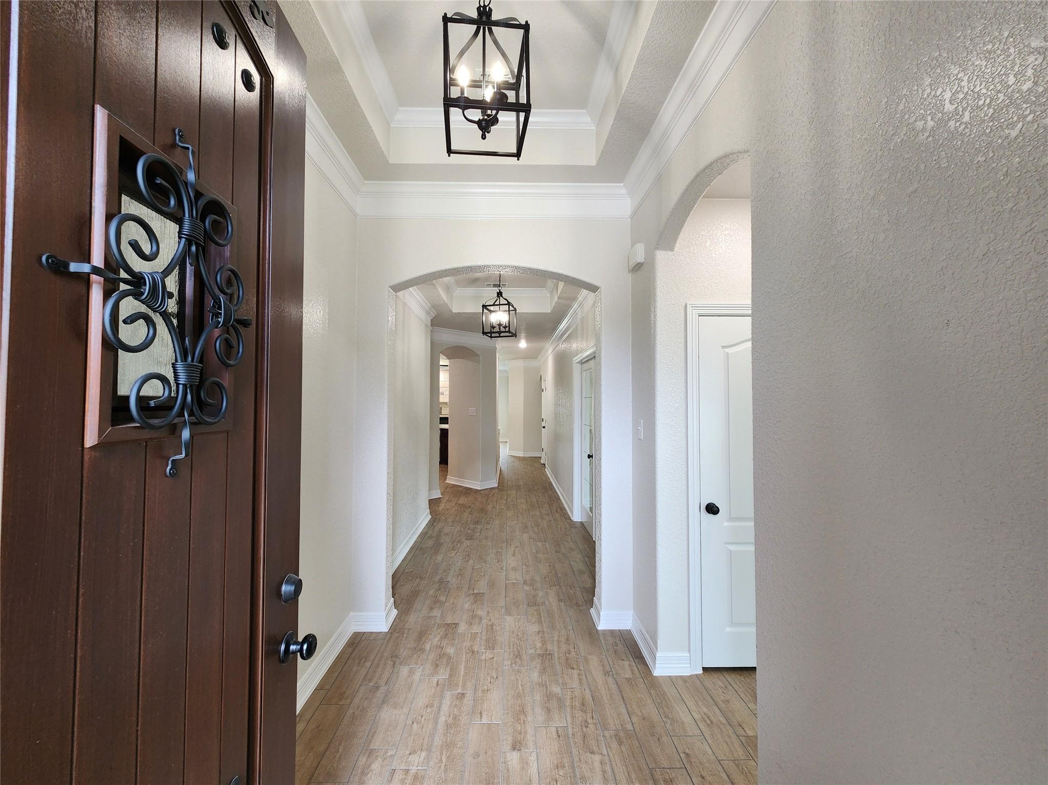 806 Eagle Heights DR — photo 3