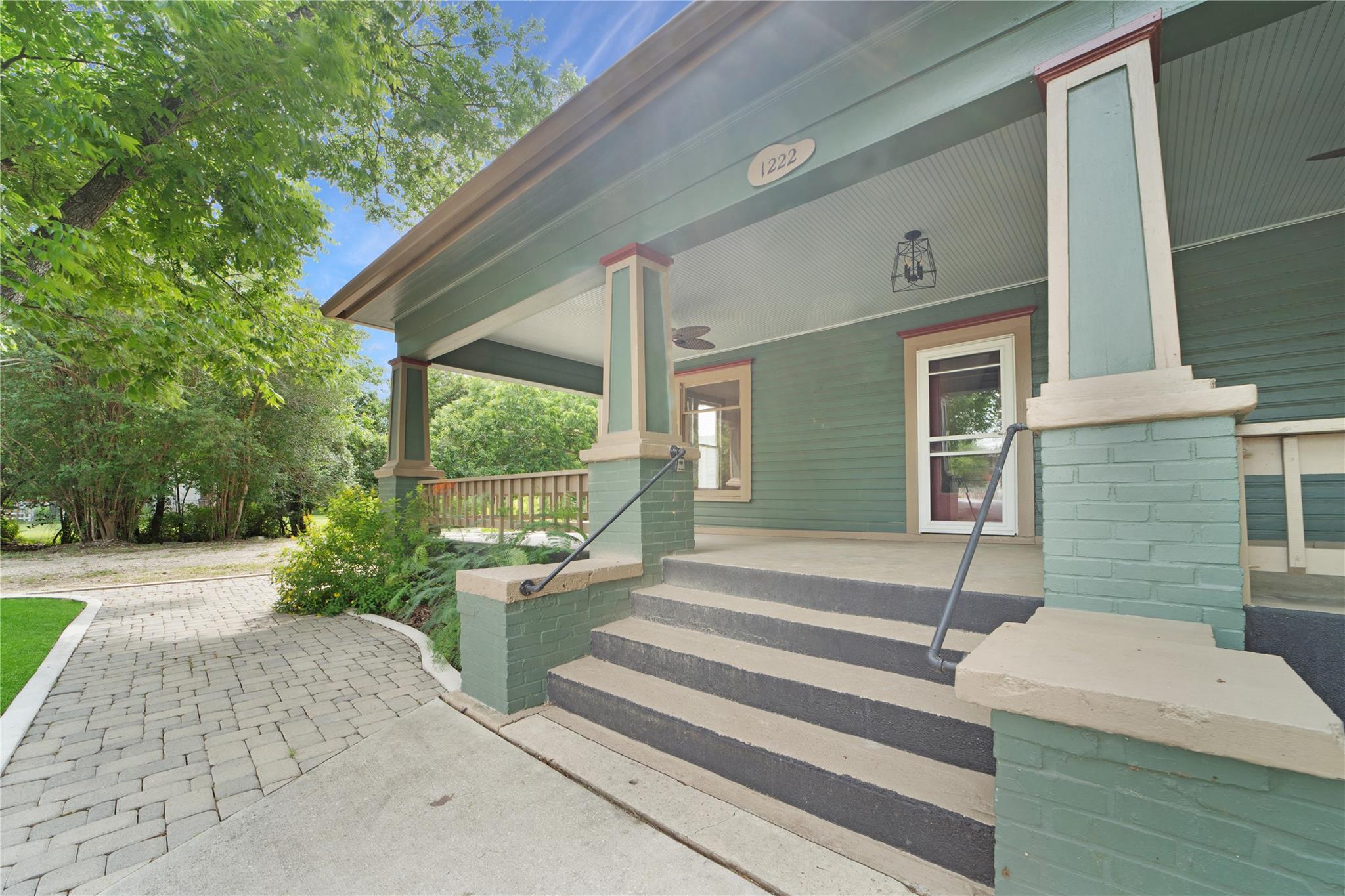 1222 Hopkins ST — photo 5