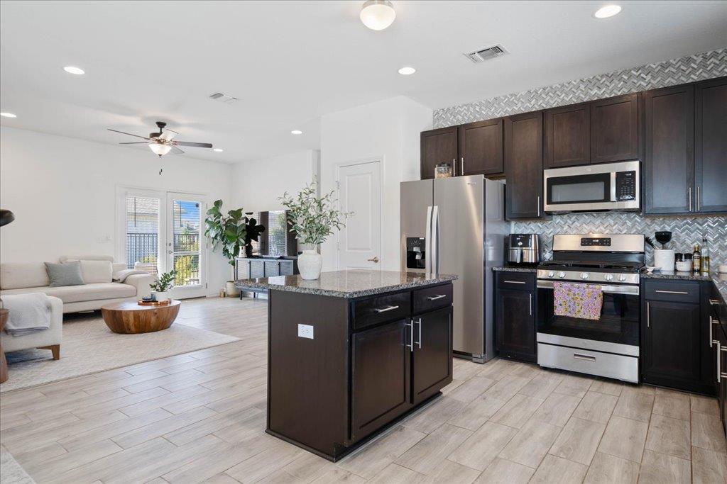 9015 Lookse LN — photo 4