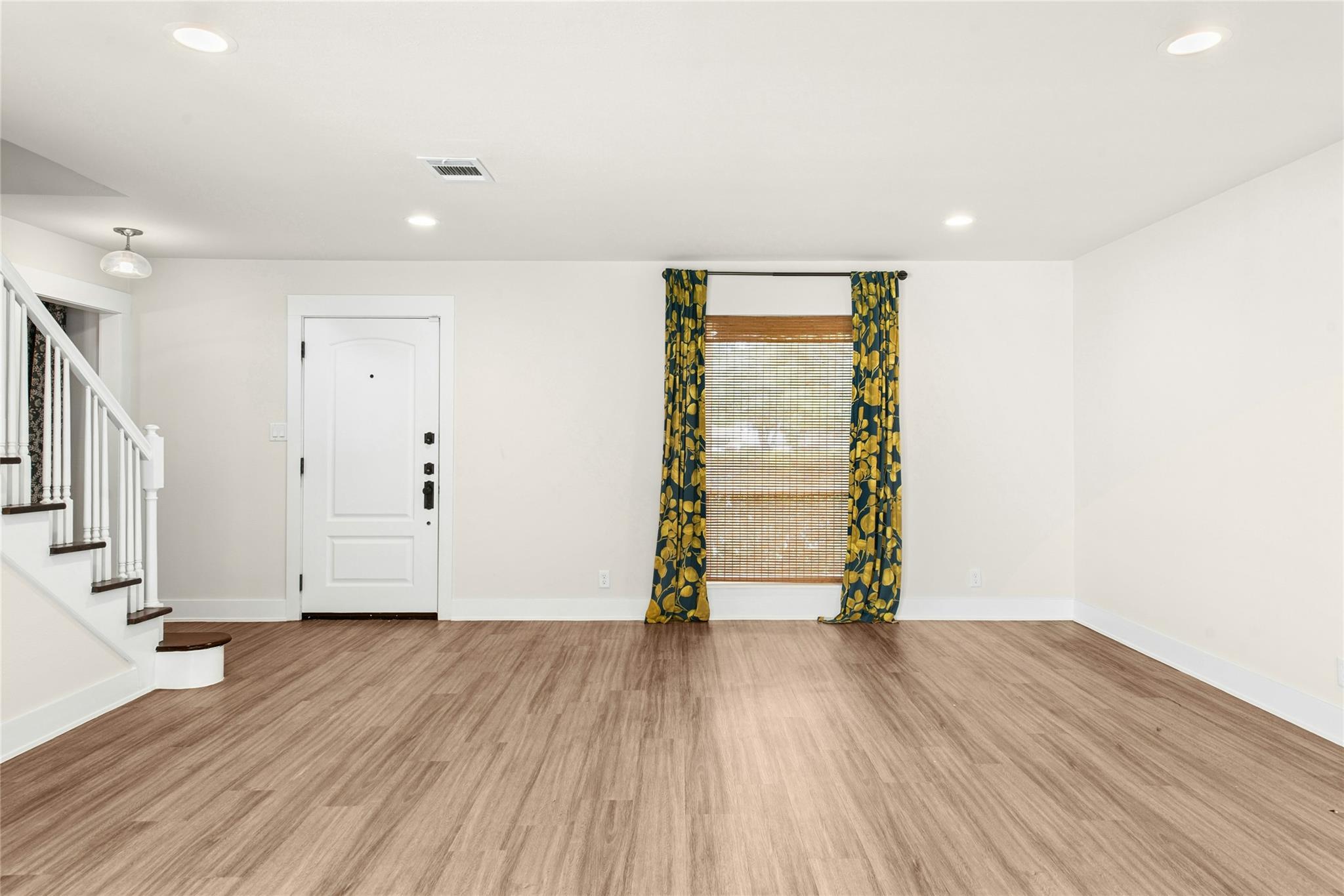 10101 Parkfield DR — photo 5