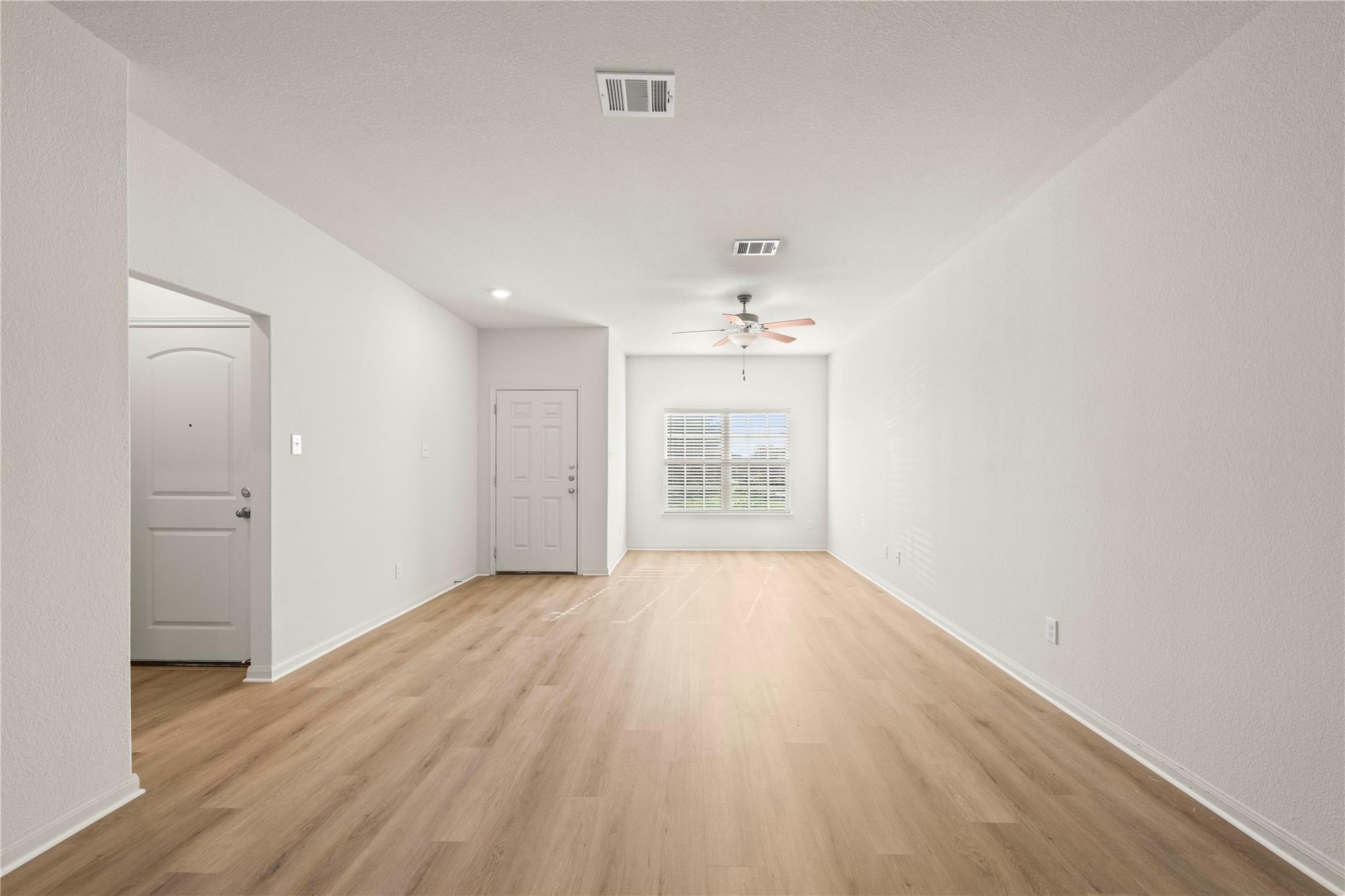 101 Hyacinth WAY #1-L — photo 3