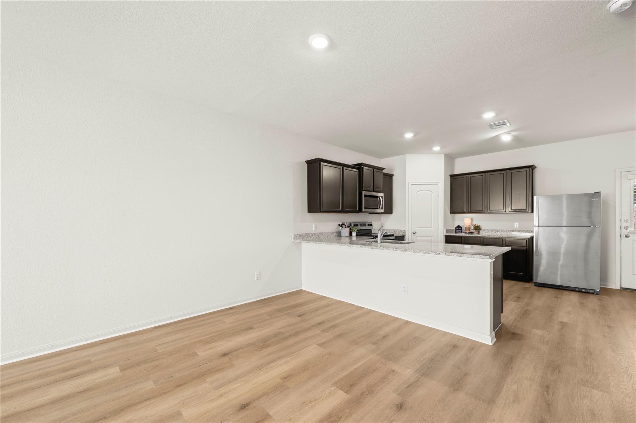 101 Hyacinth WAY #1-L — photo 5