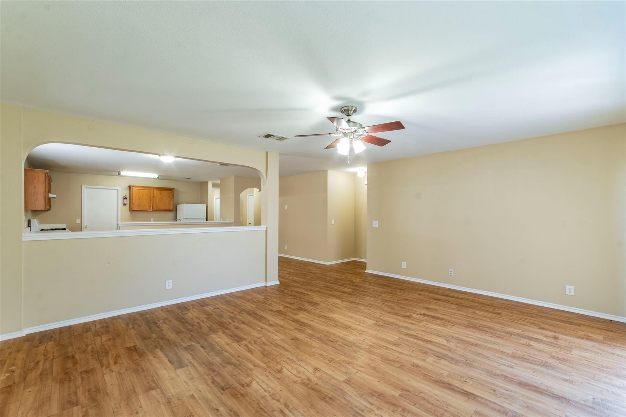 207 Mitchell DR — photo 4