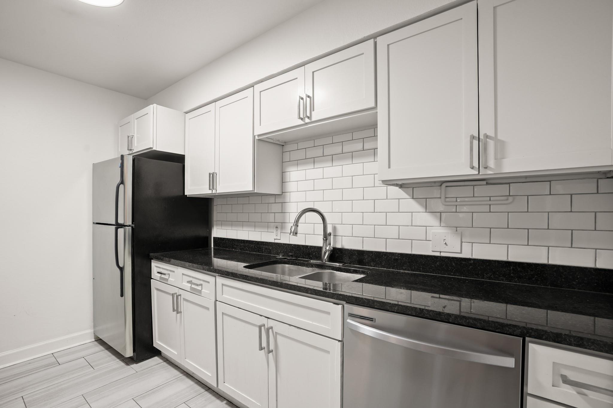 2020 Congress Ave #2102 — photo 4