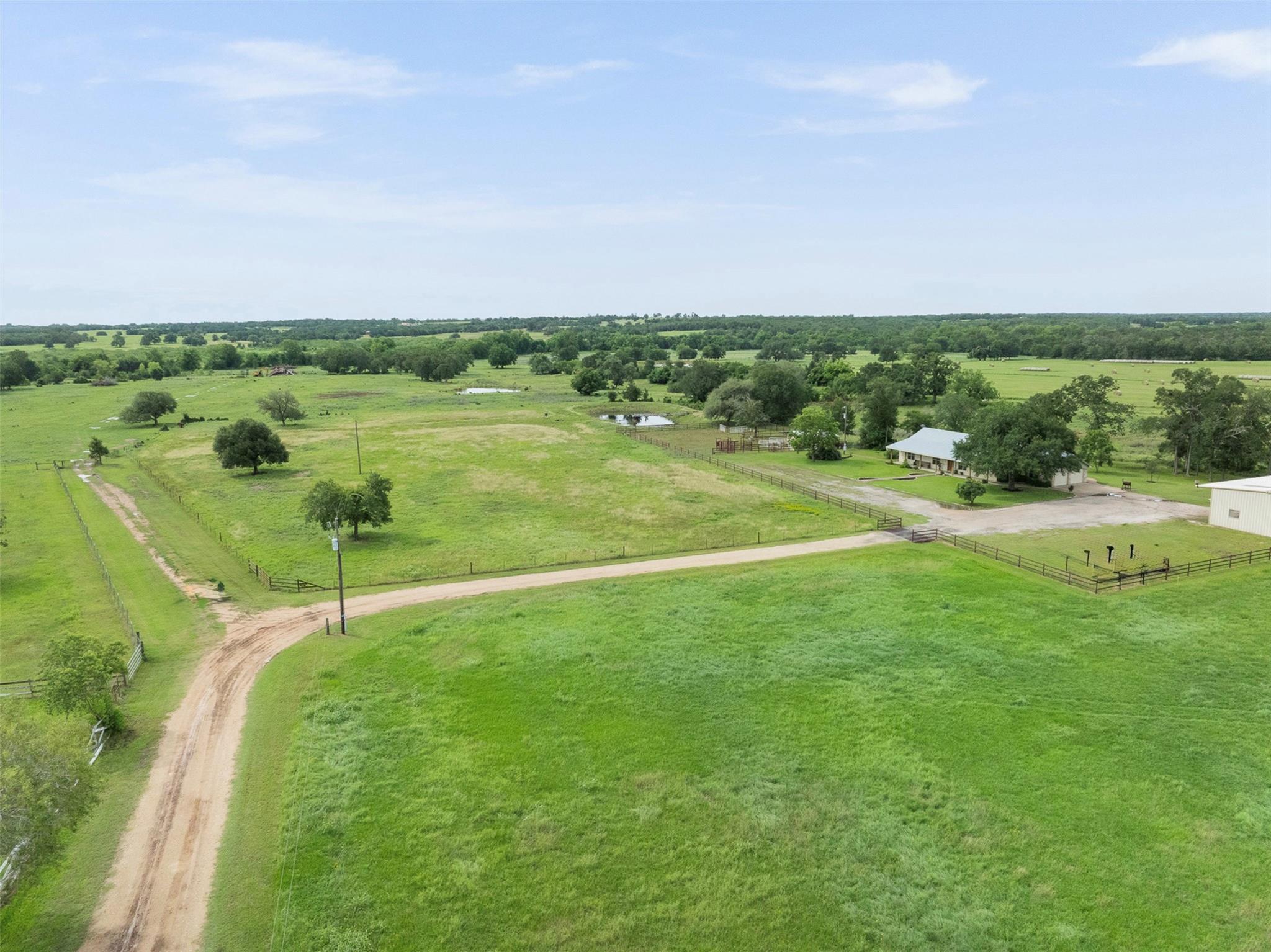 1140 Private Road 8022 — photo 5
