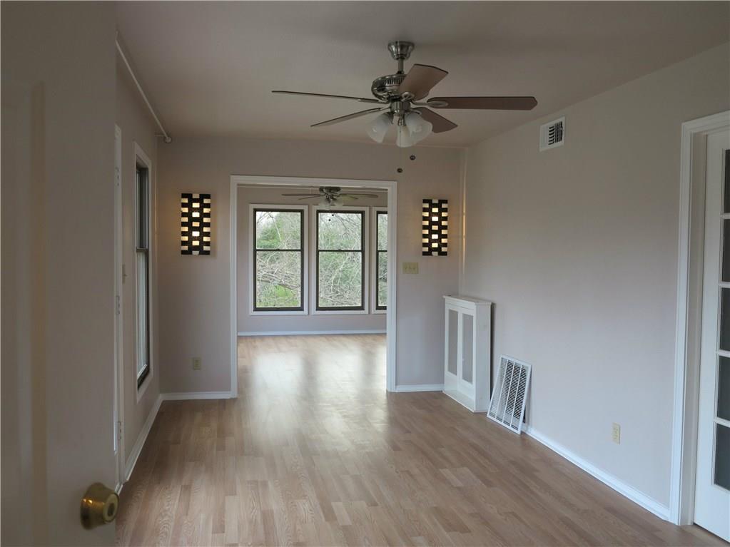 310 University Ave #B — photo 3