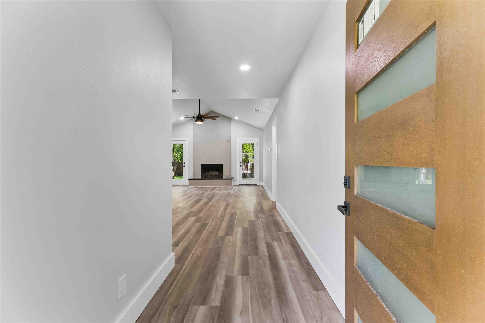 2306 Standish DR — photo 4