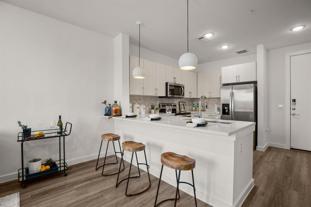 6324 Lamar BLVD #212 — photo 3