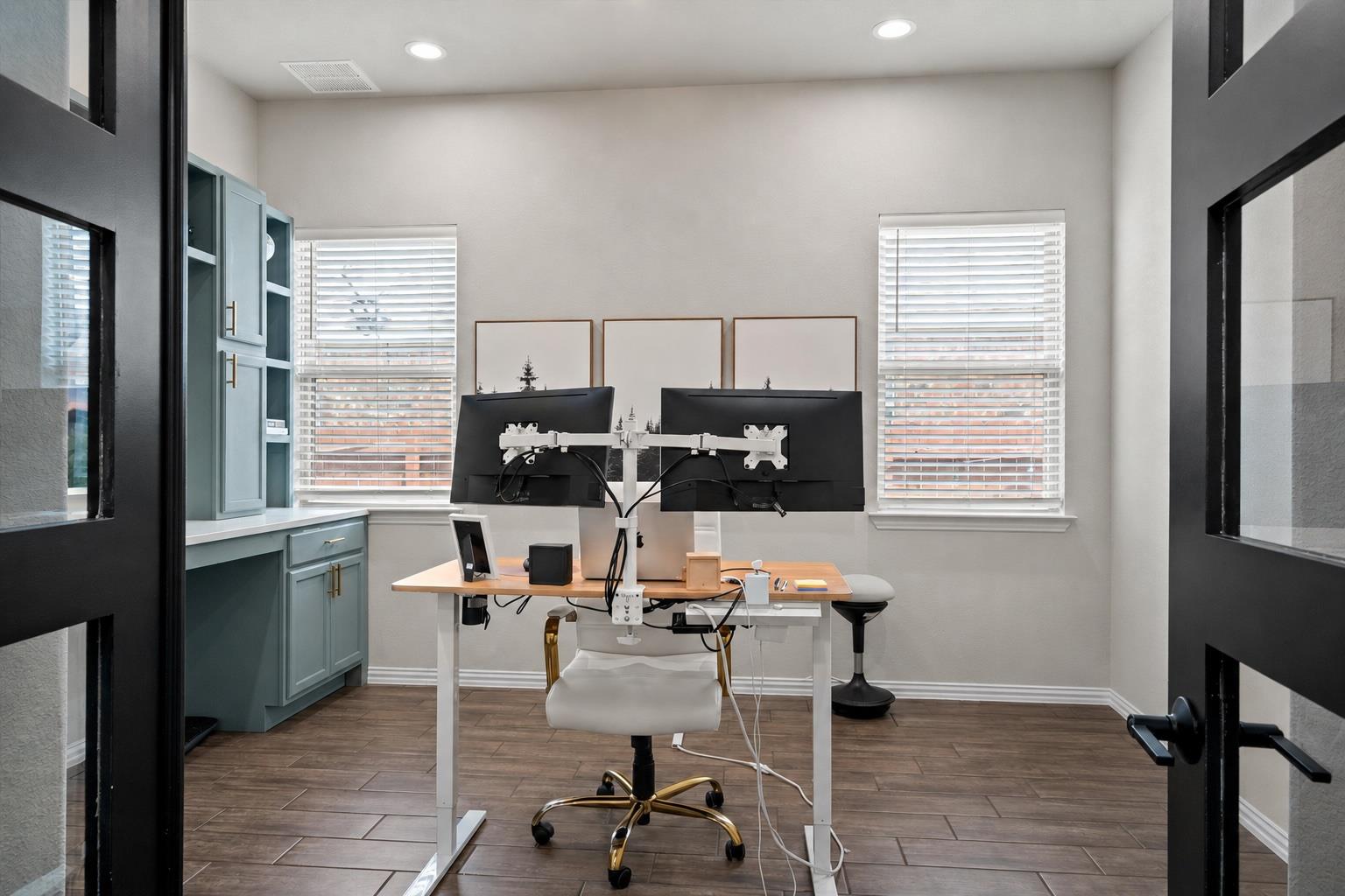 705 Hereford LOOP — photo 4