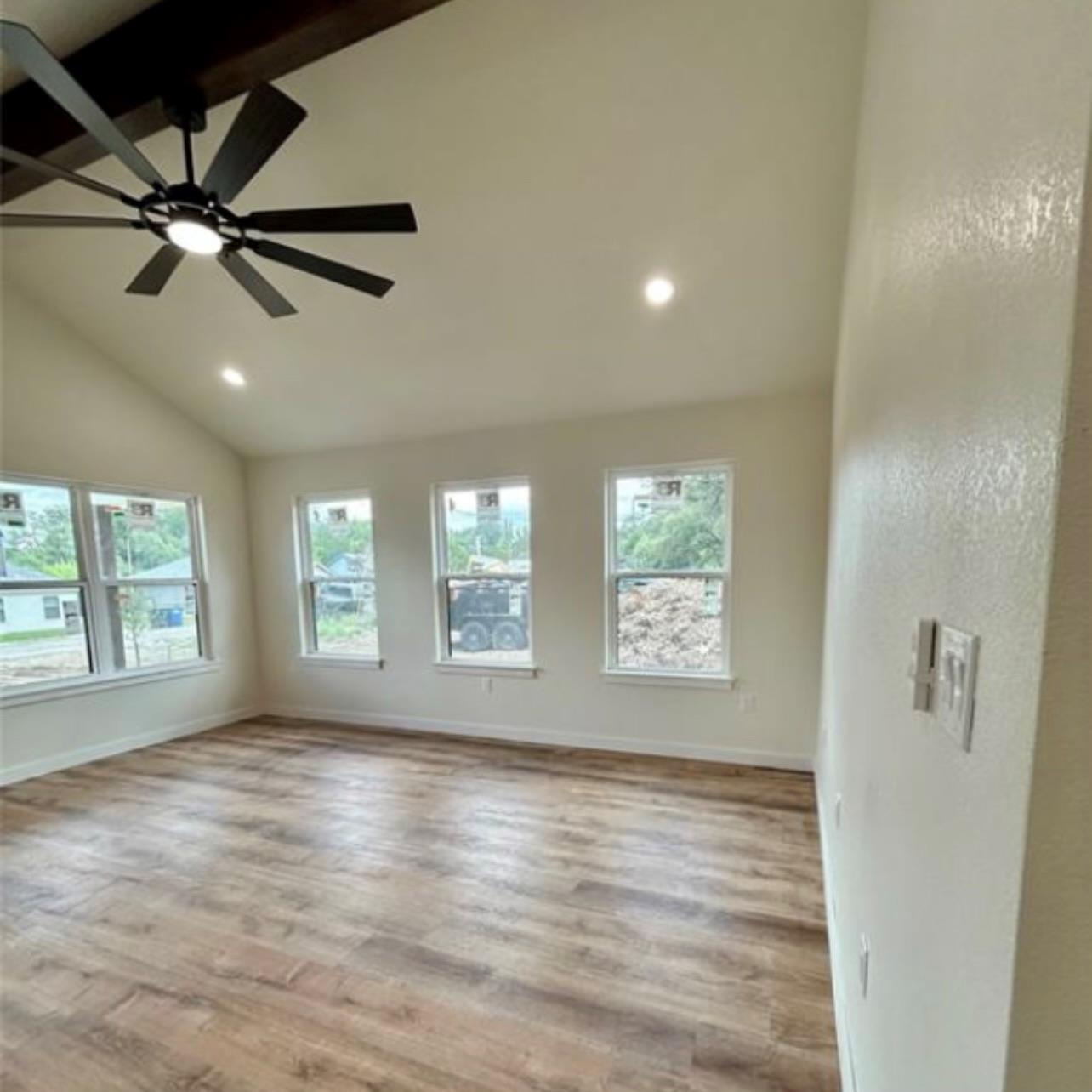 1127 Greenhill DR — photo 4