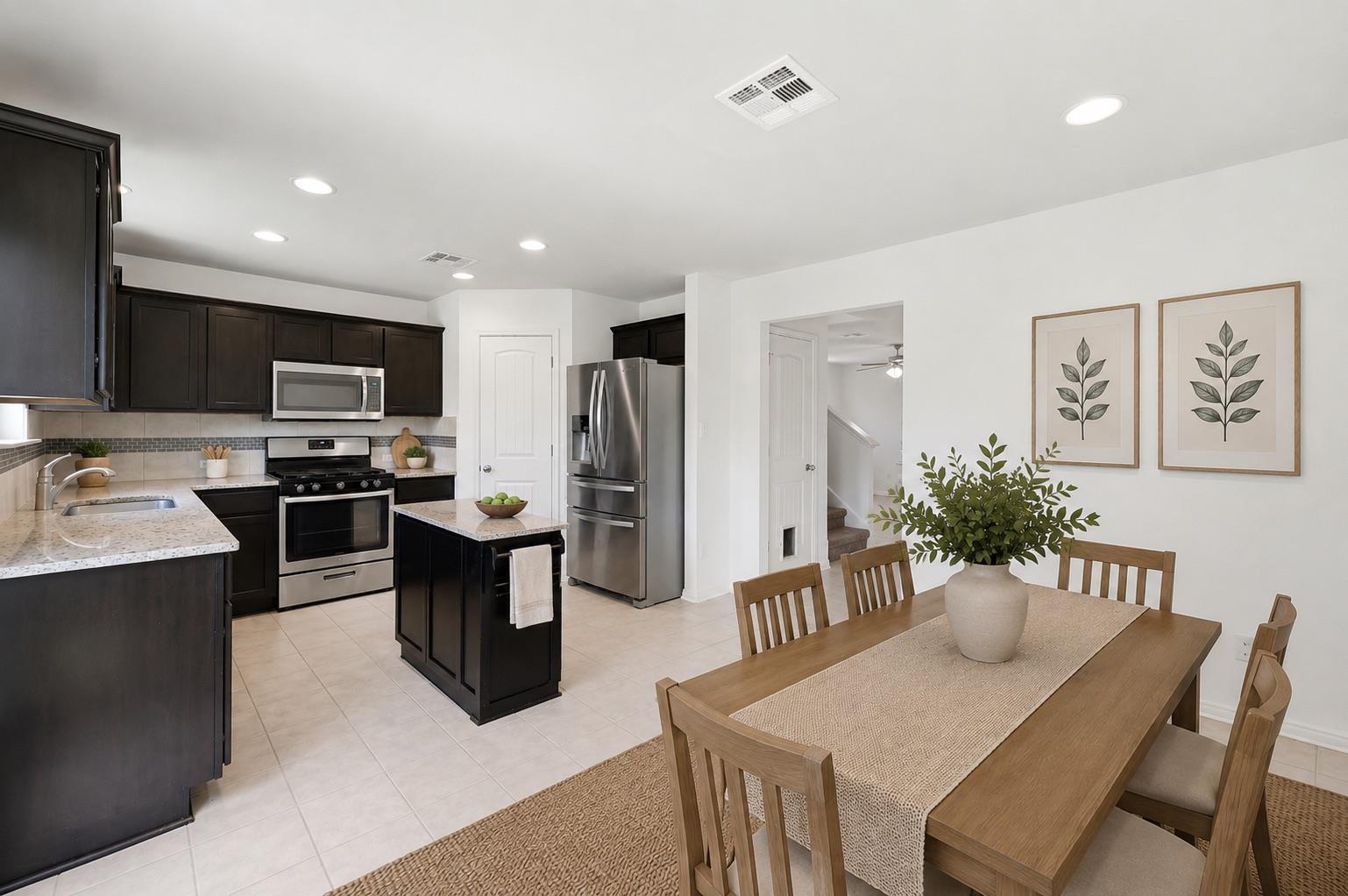 714 Stampede RD — photo 4