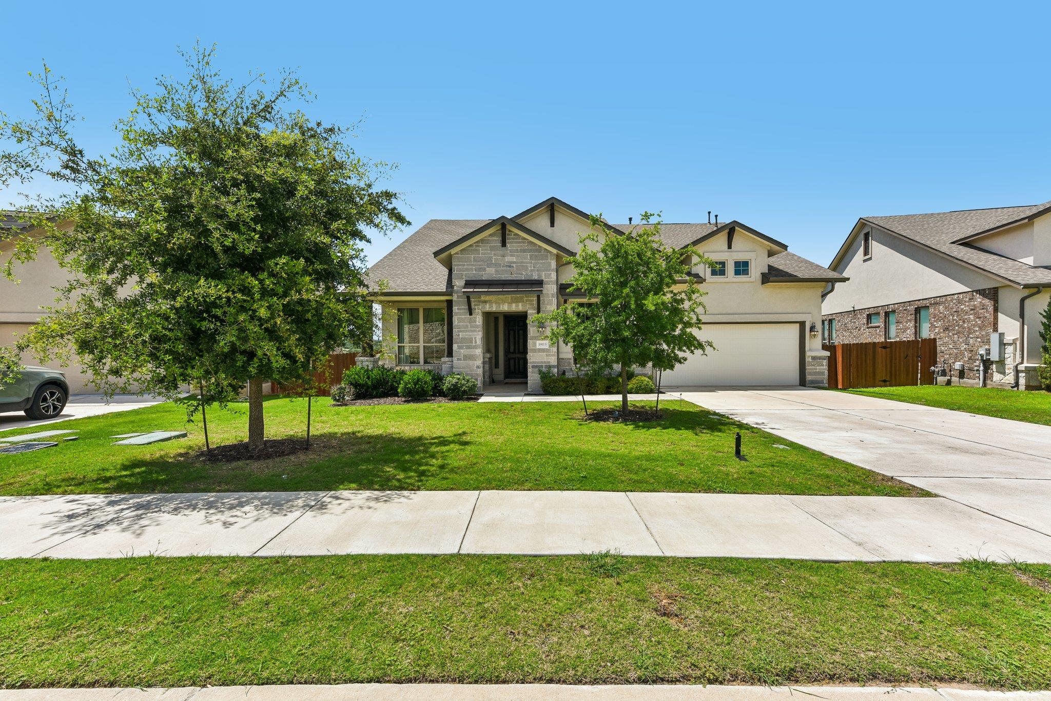 19113 Freeman CIR — photo 3