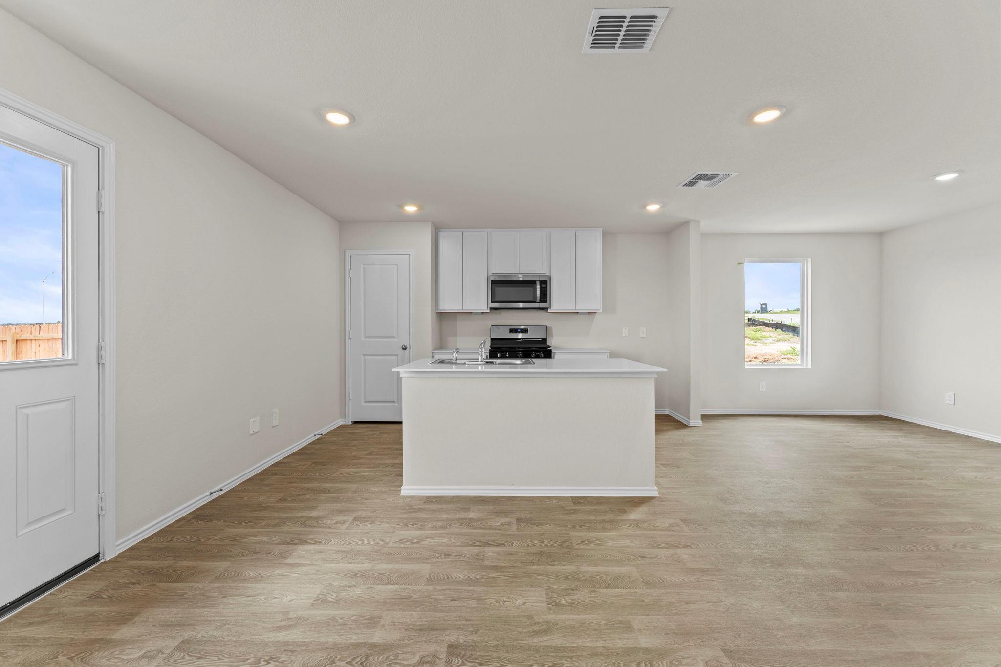 119 Howard DR — photo 5