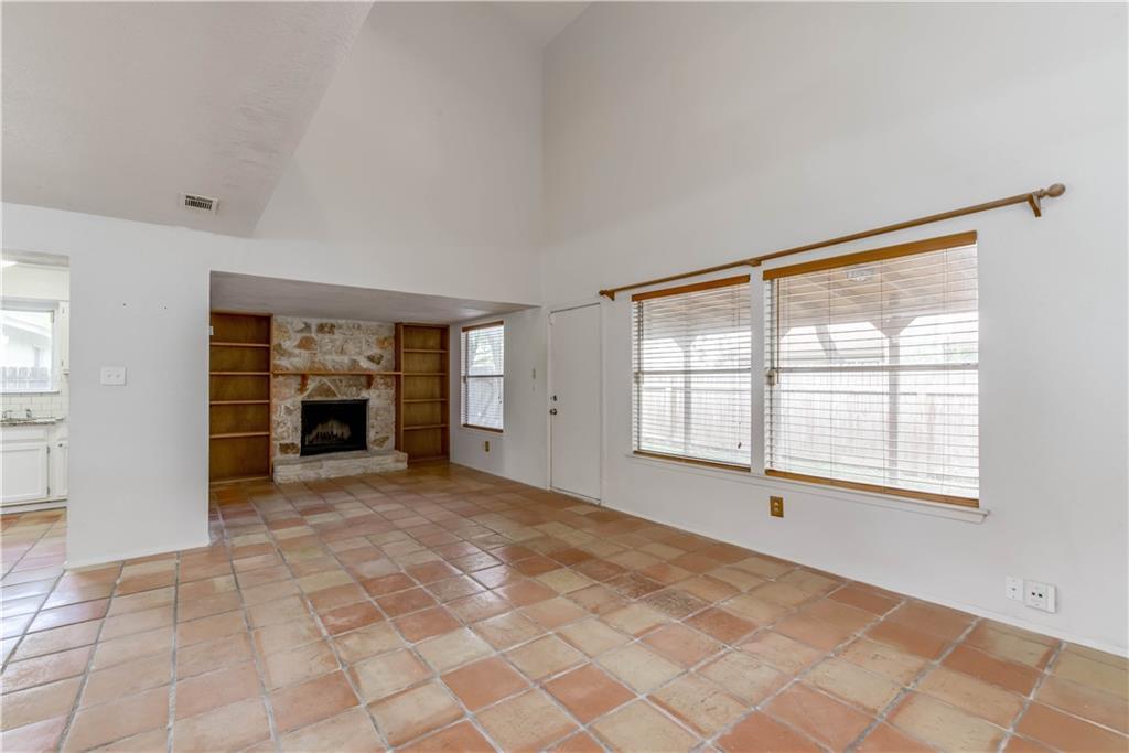 4200 Everest LN — photo 5