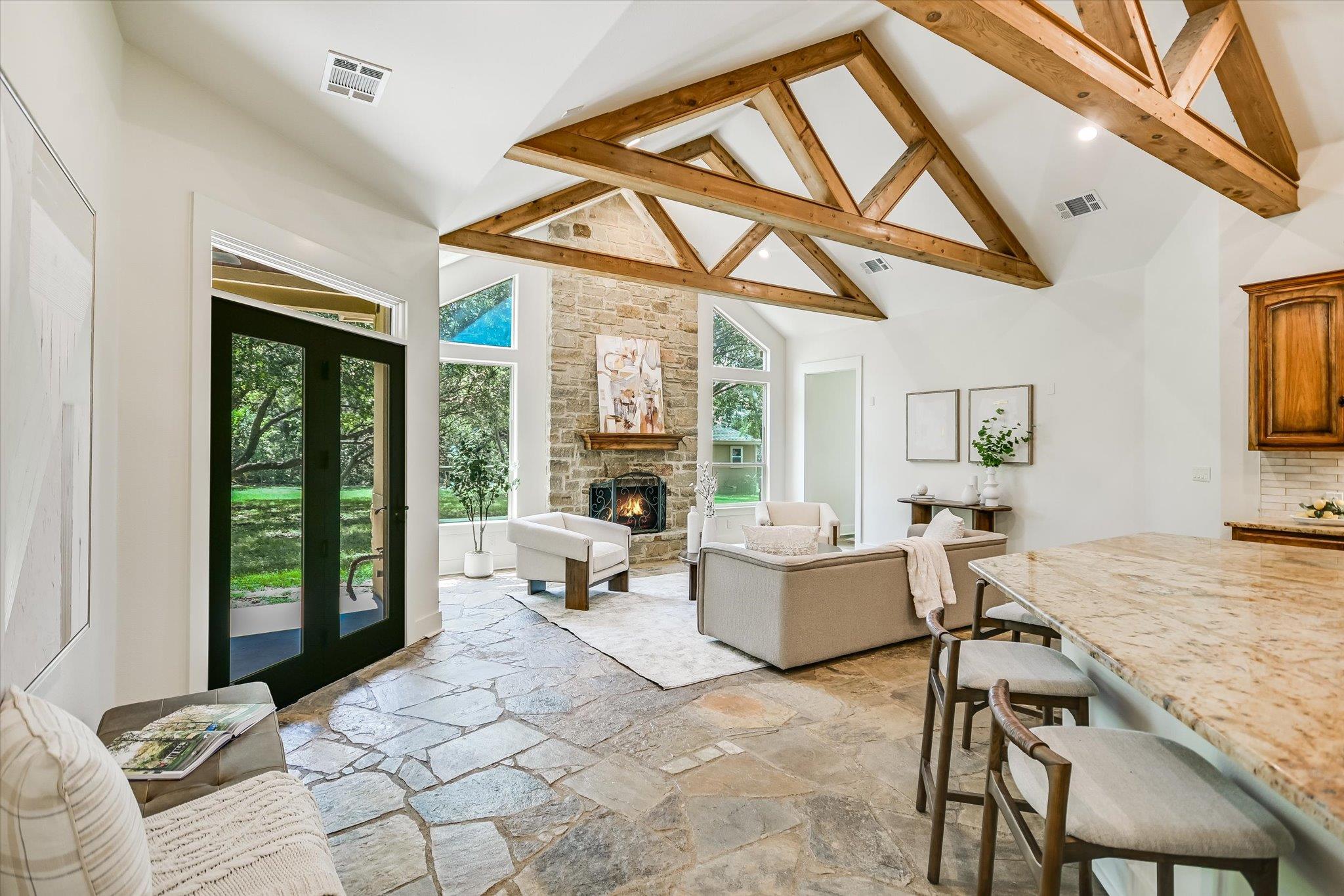 228 Neal DR — photo 3