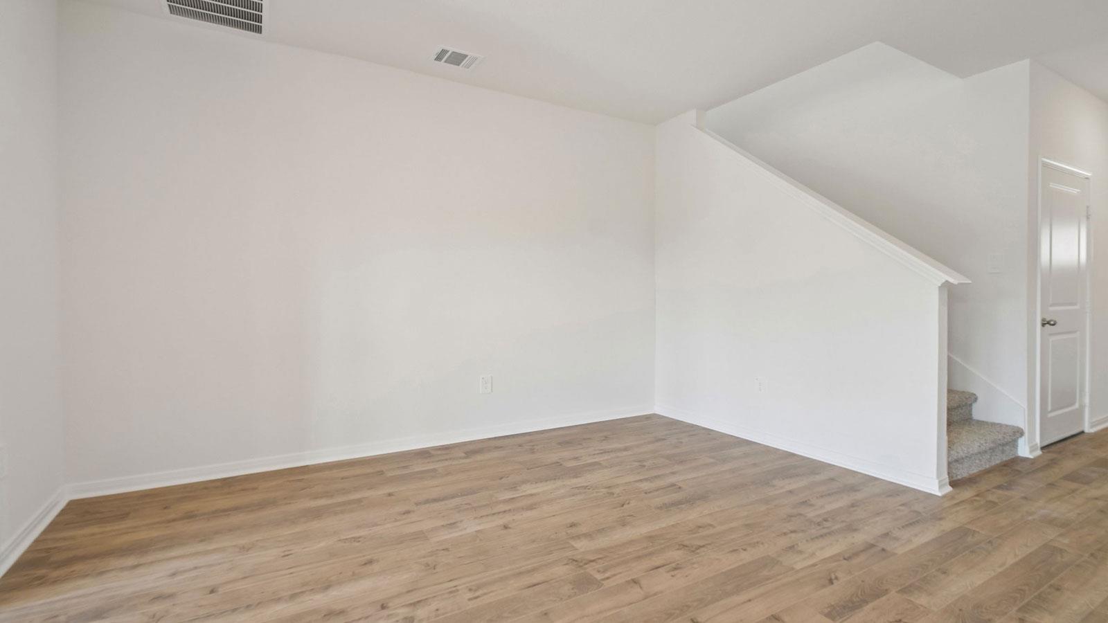 203 MUSTANG LAKE CIR — photo 4