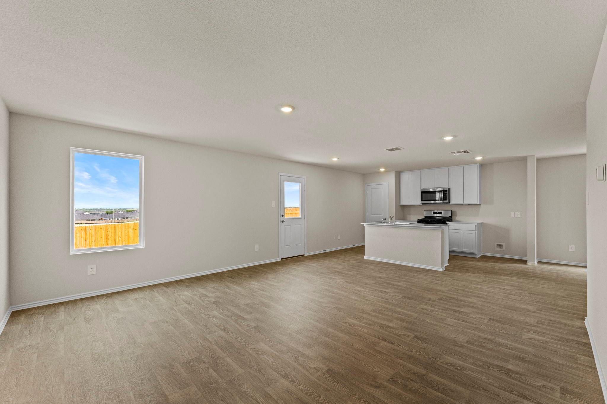 113 Howard DR — photo 4