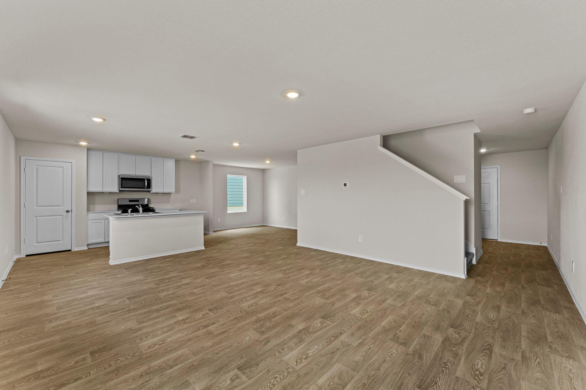 113 Howard DR — photo 5