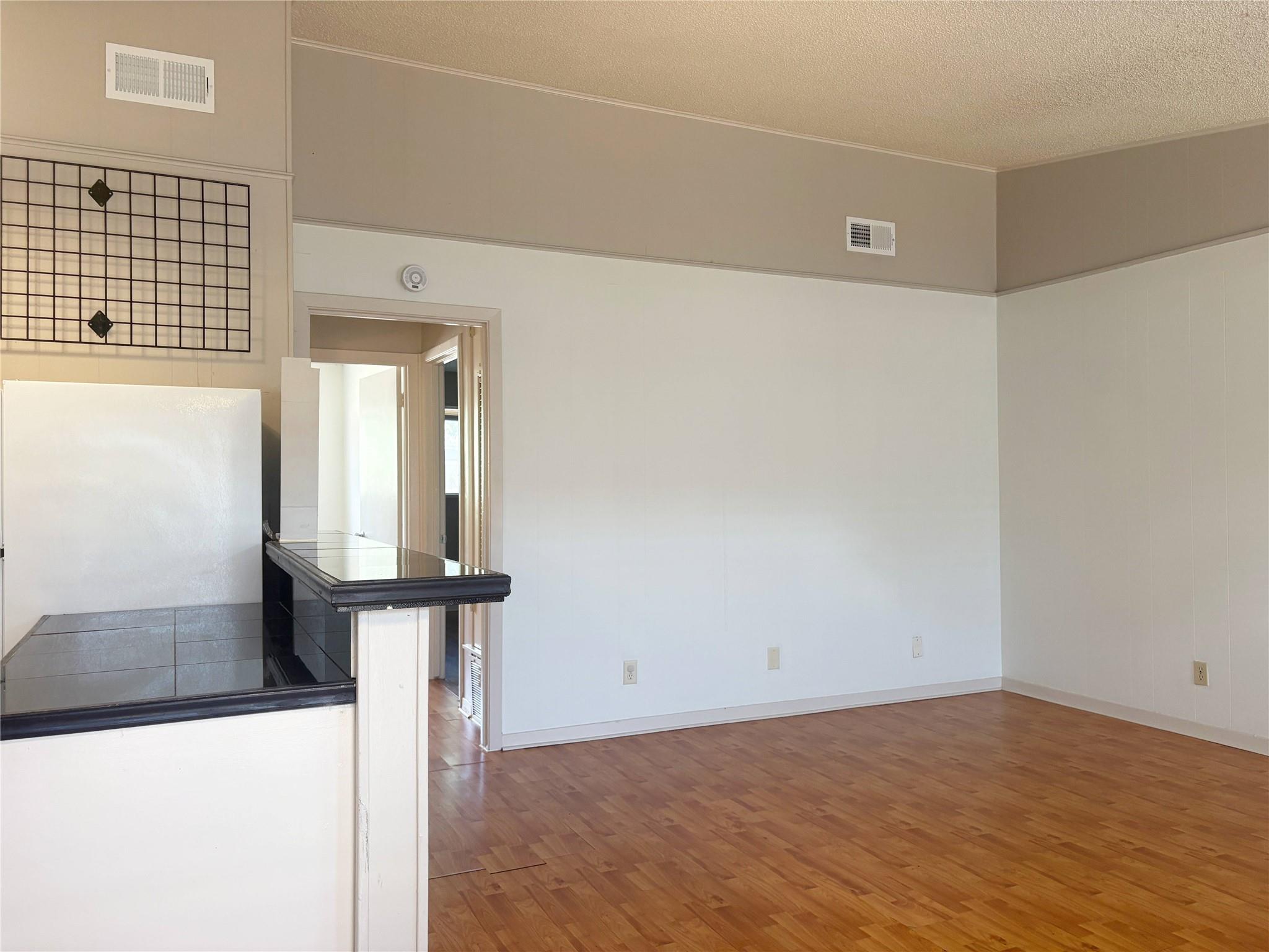 600 51st ST #103 — photo 5