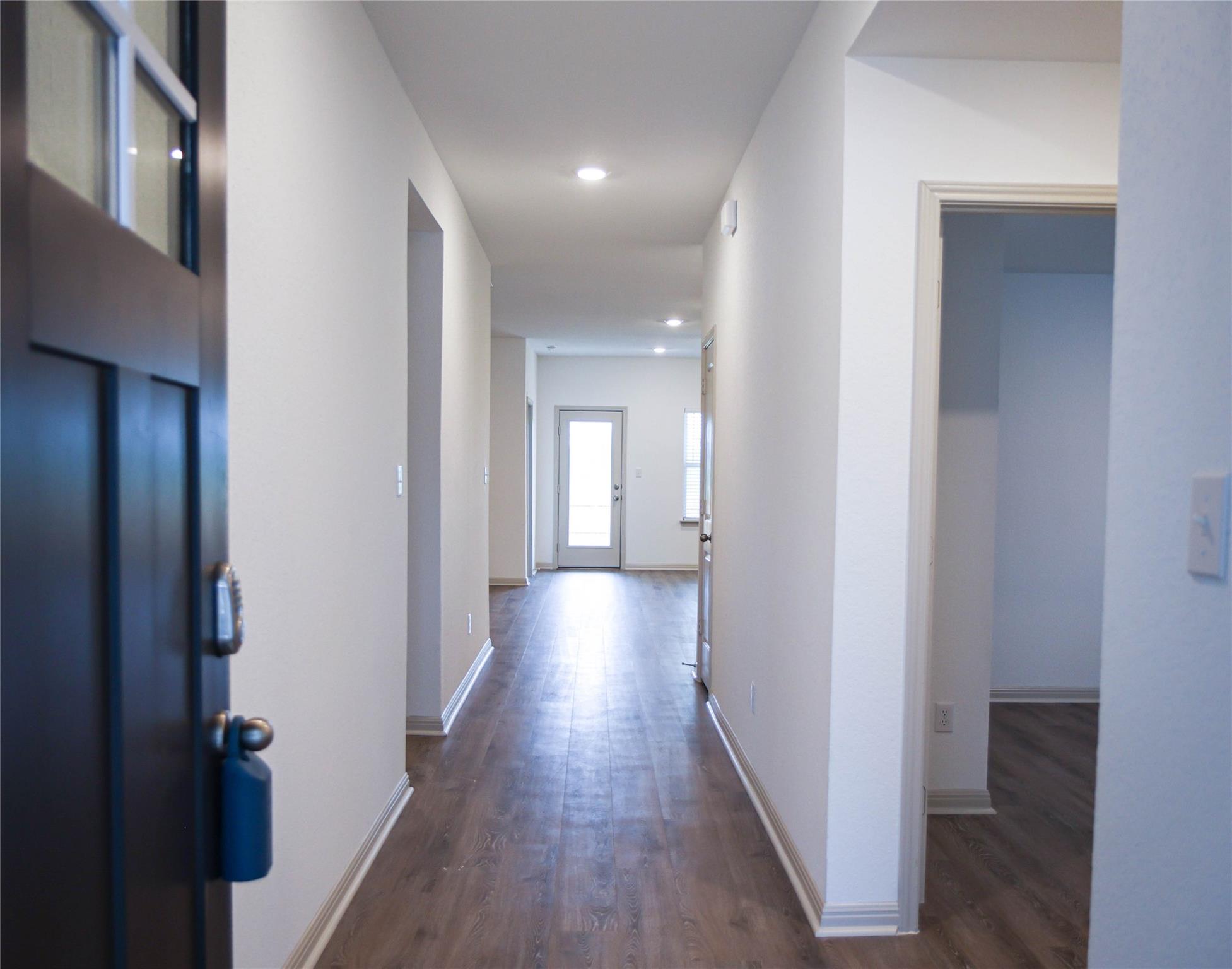 231 Sweetwater Creek LN — photo 3