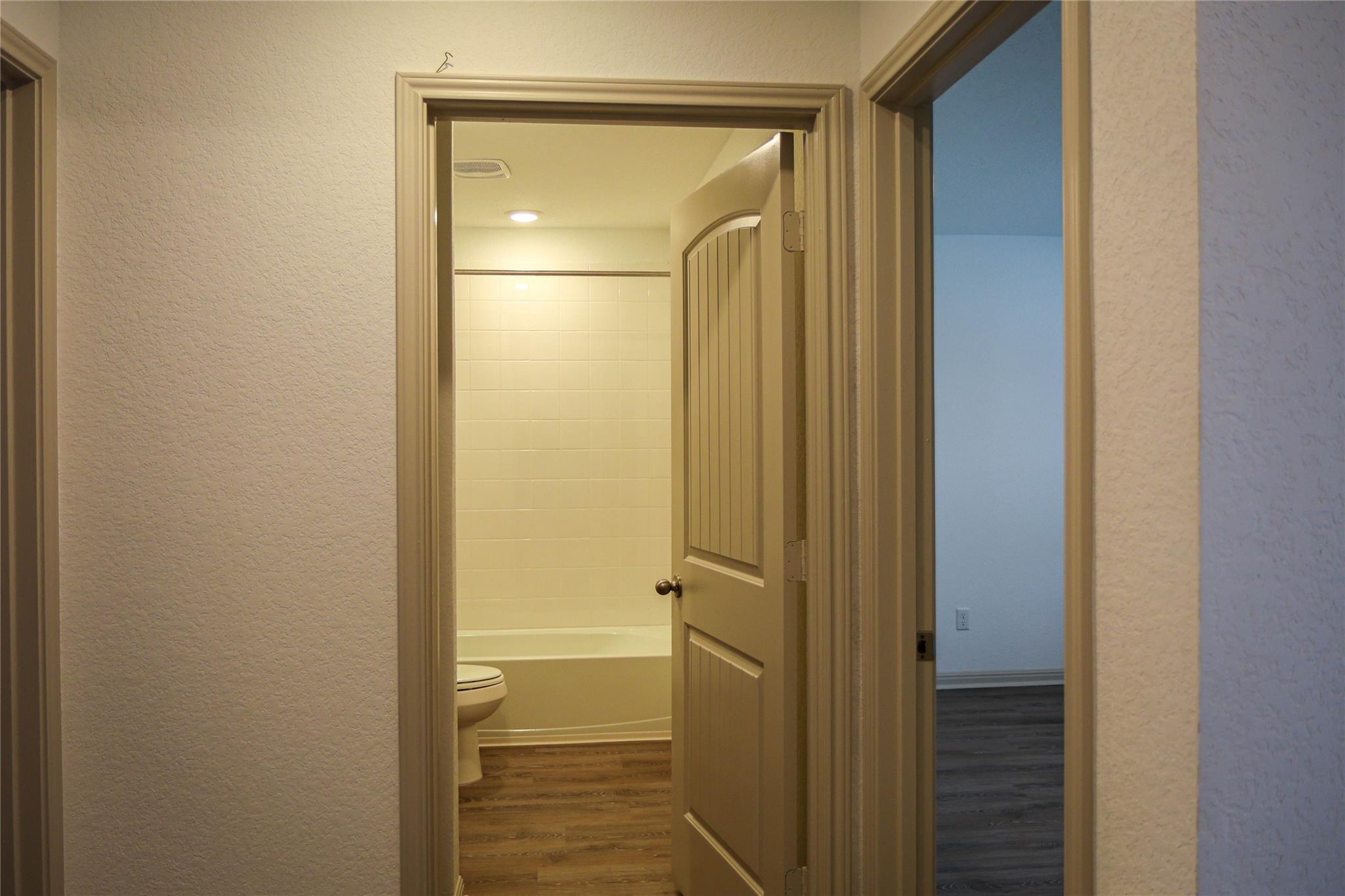 231 Sweetwater Creek LN — photo 4