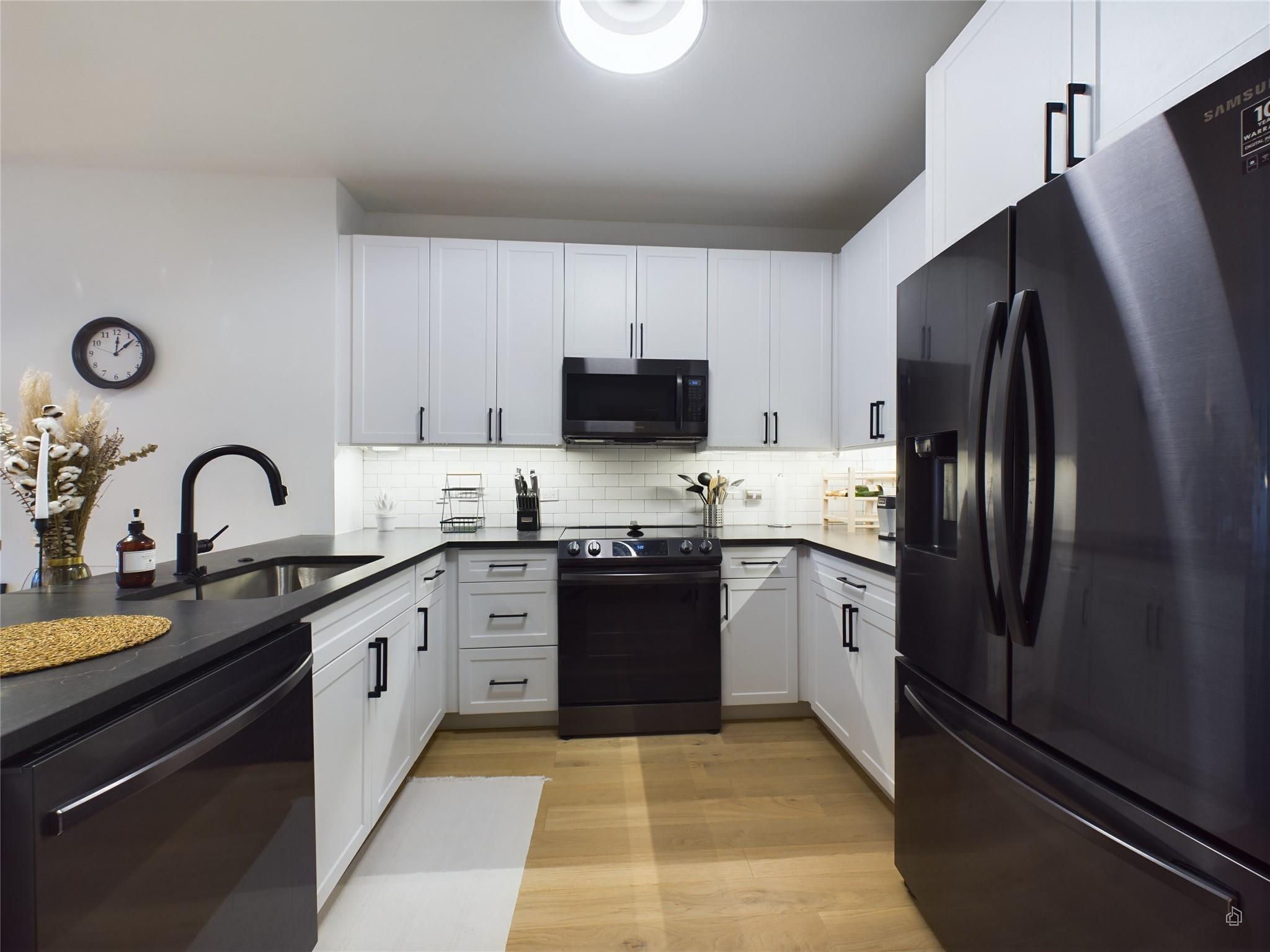 54 Rainey ST #415 — photo 4