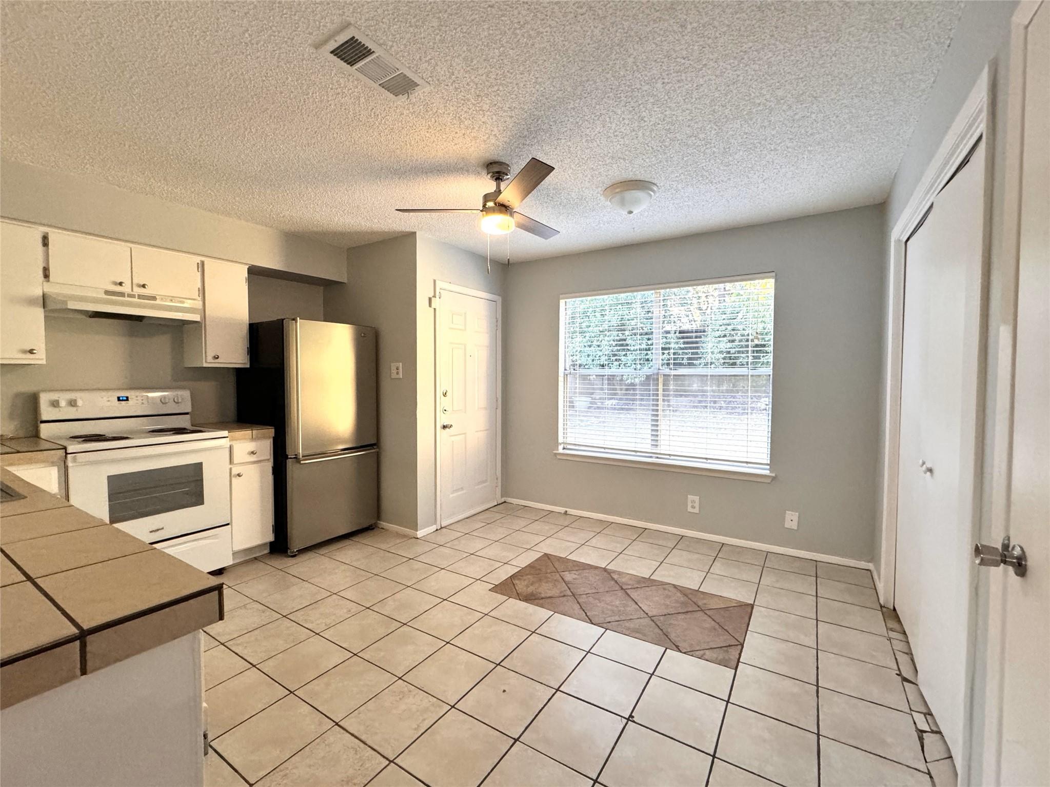 2203 Granberry DR #A — photo 3