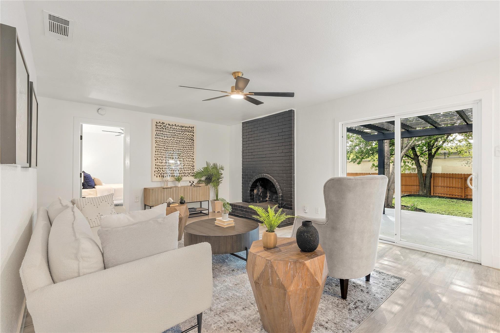 6607 Starstreak DR — photo 4