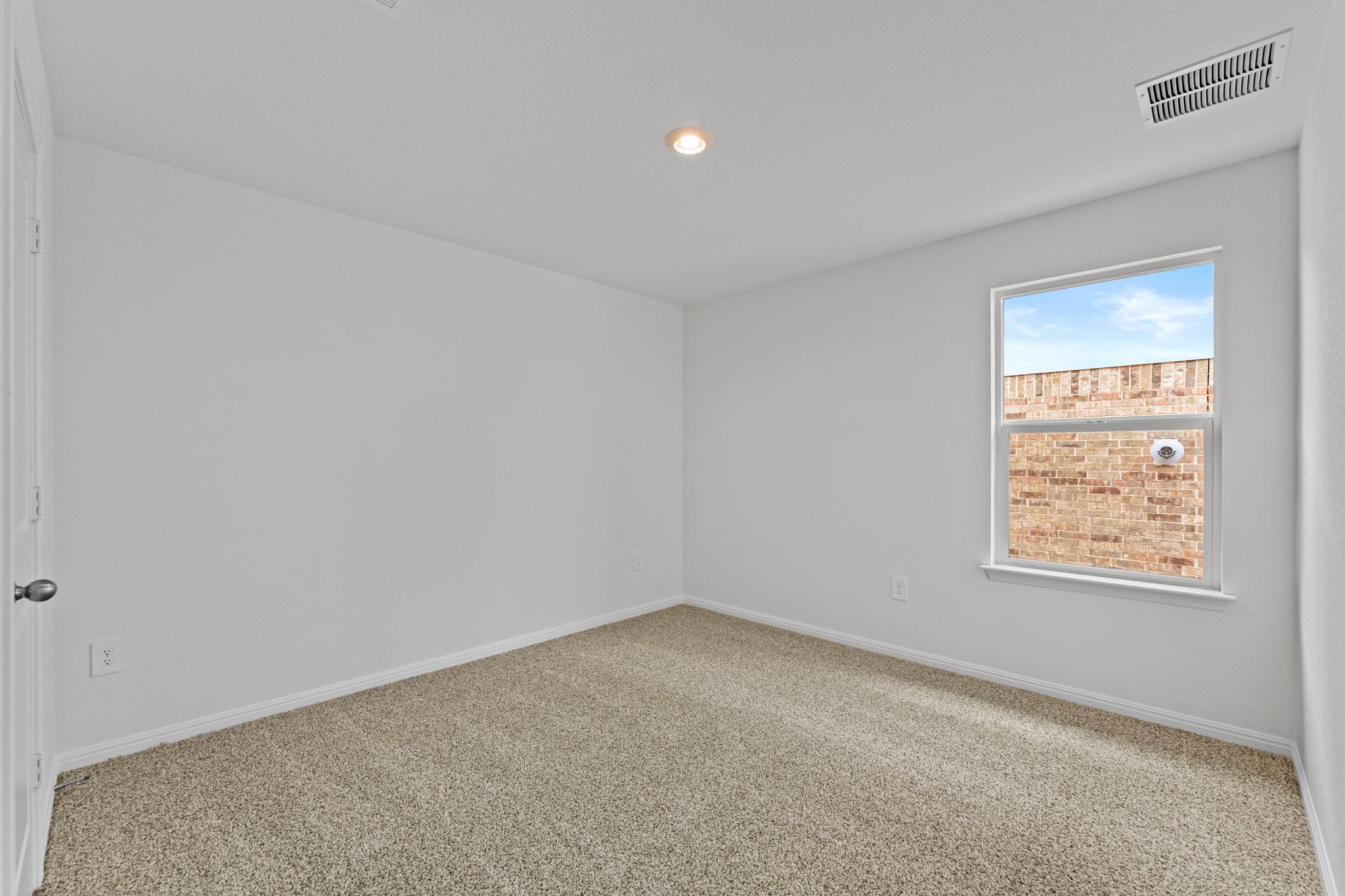 2552 Whittler RD — photo 4