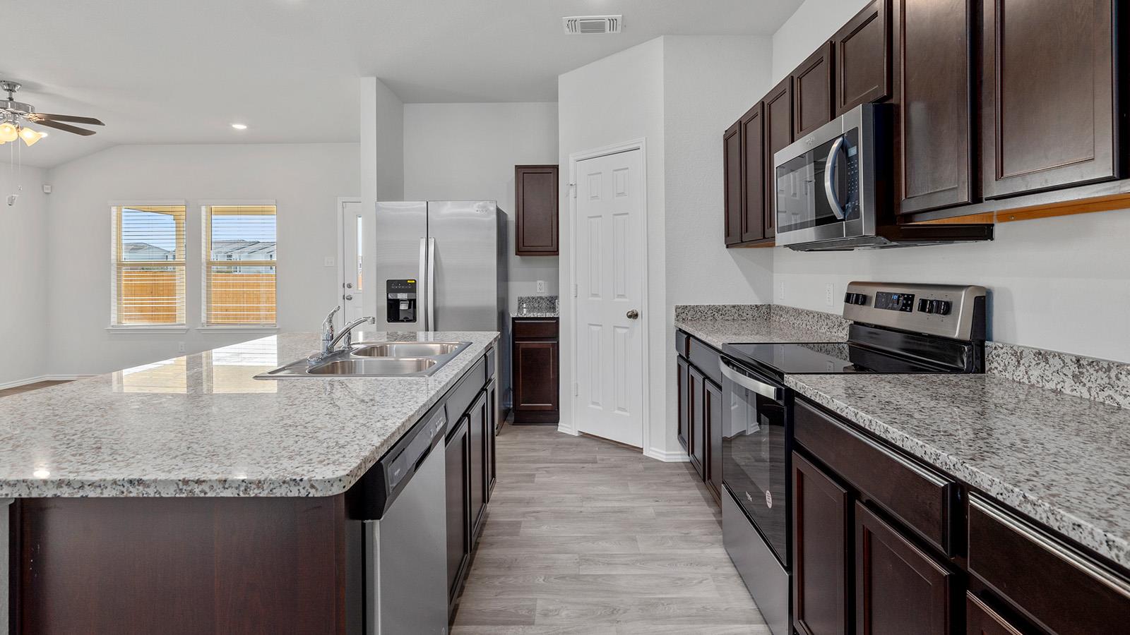 1417 Victory Ranch TRL — photo 4