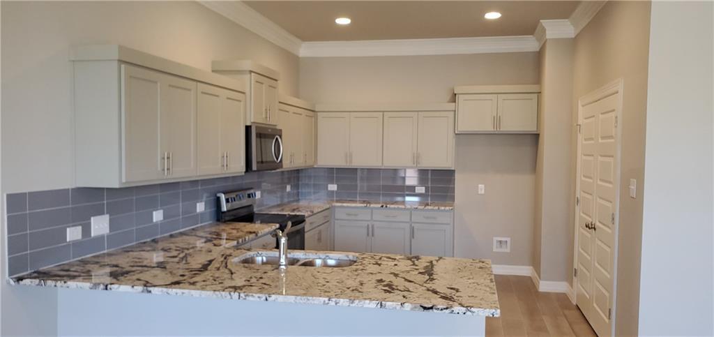 109 Everett CT #B — photo 3