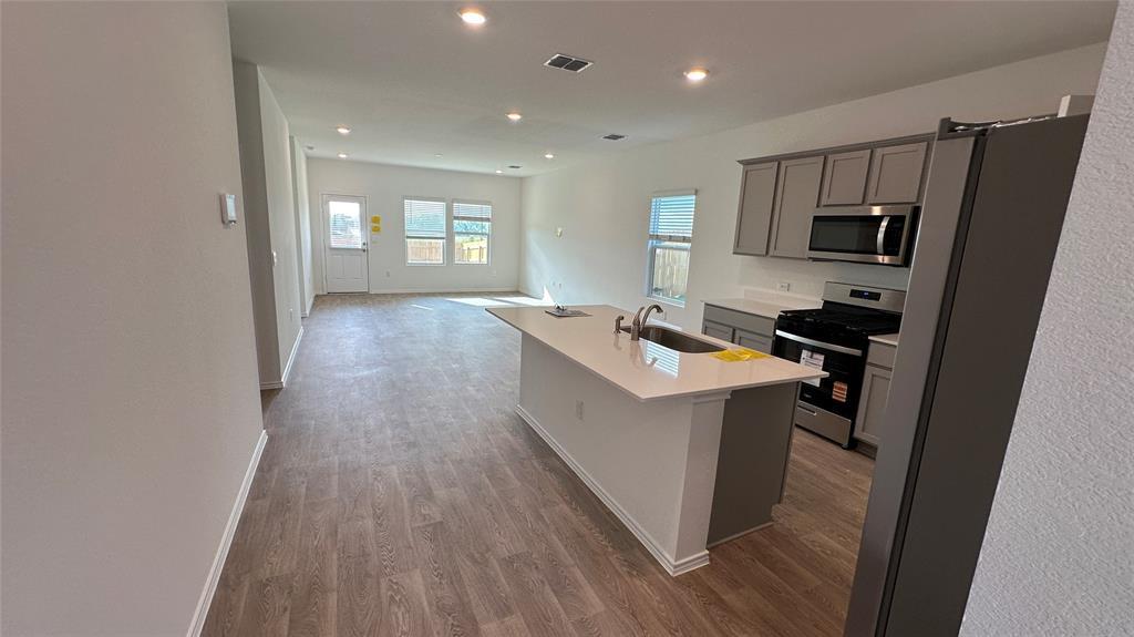 204 Inks LN — photo 3