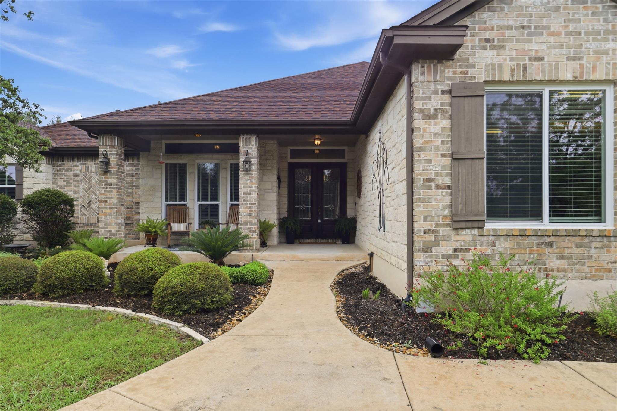 107 Majestic Oak LN — photo 3