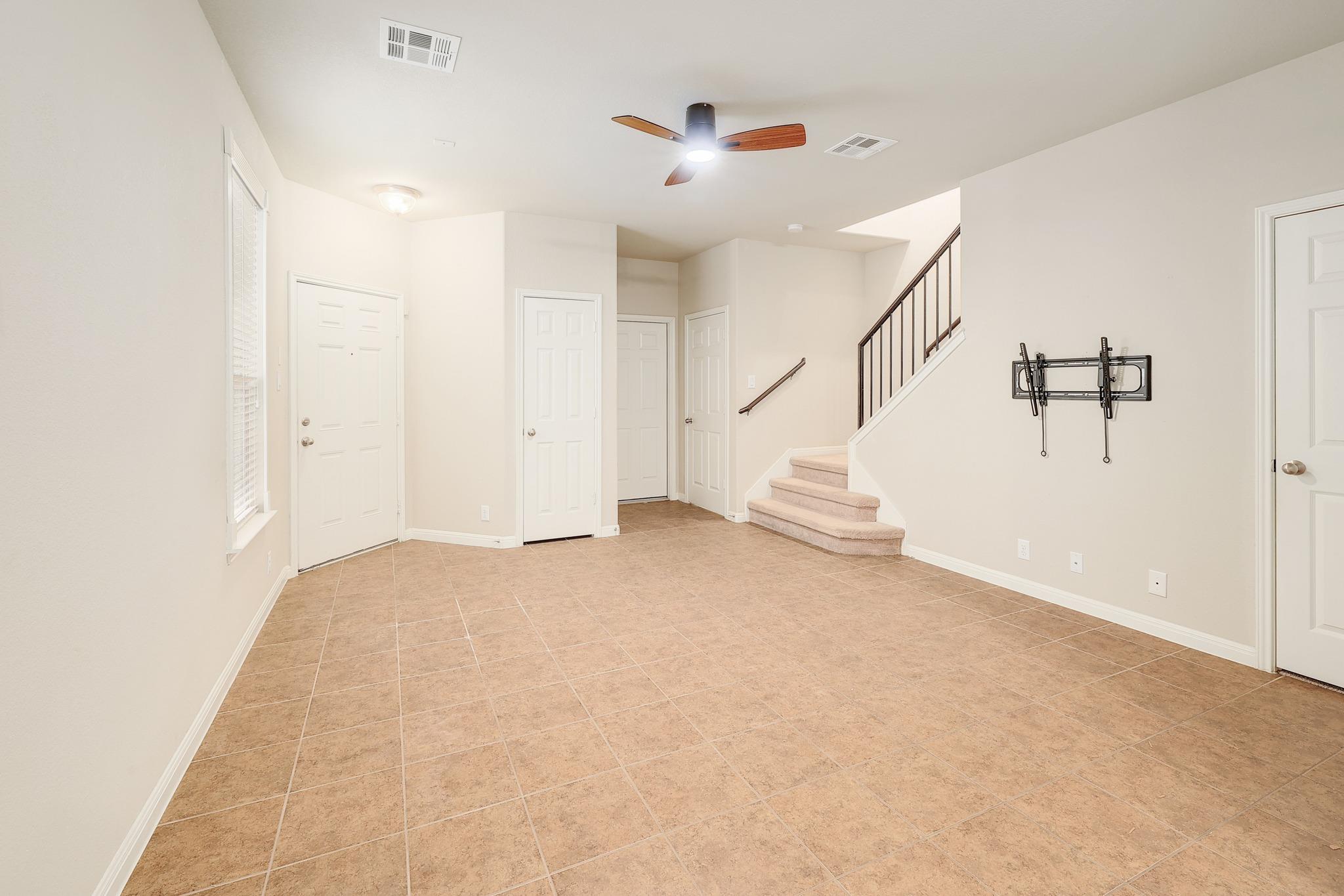 1310 Parmer LN #1902 — photo 5